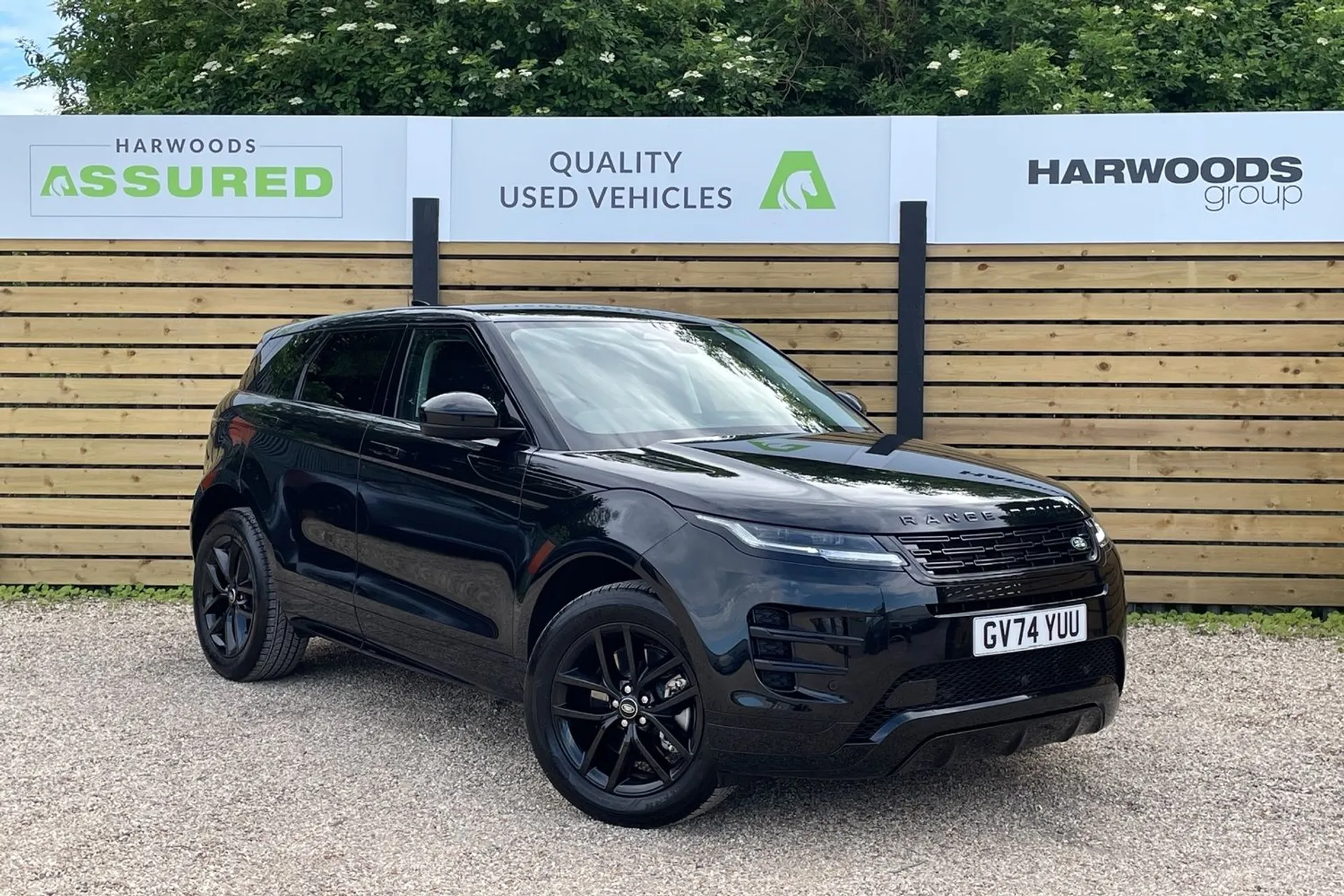 LAND ROVER RANGE ROVER EVOQUE focused image
