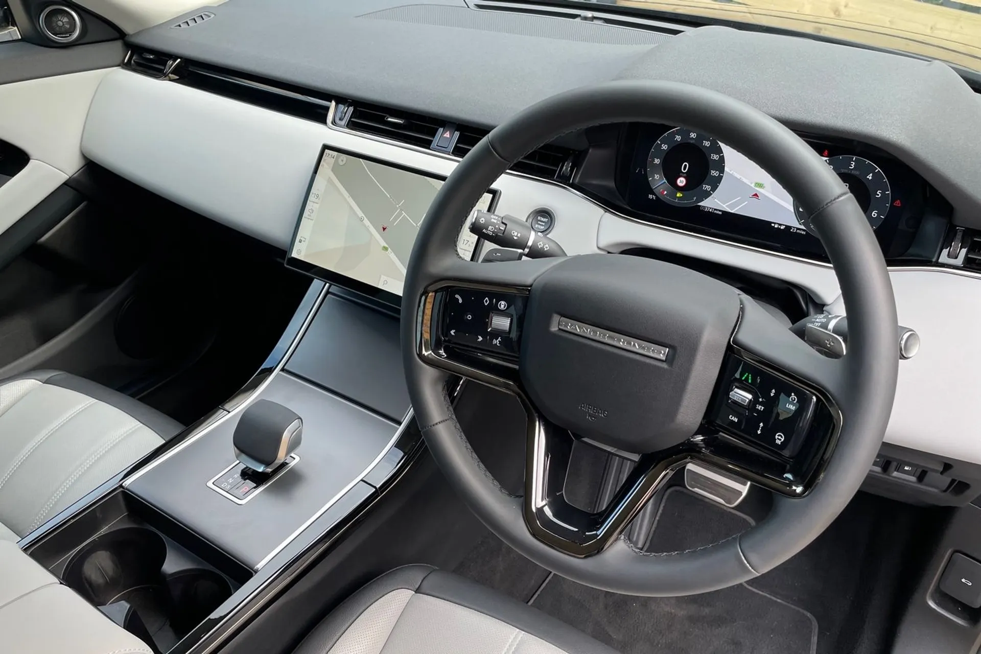 LAND ROVER RANGE ROVER EVOQUE thumbnail image number 28