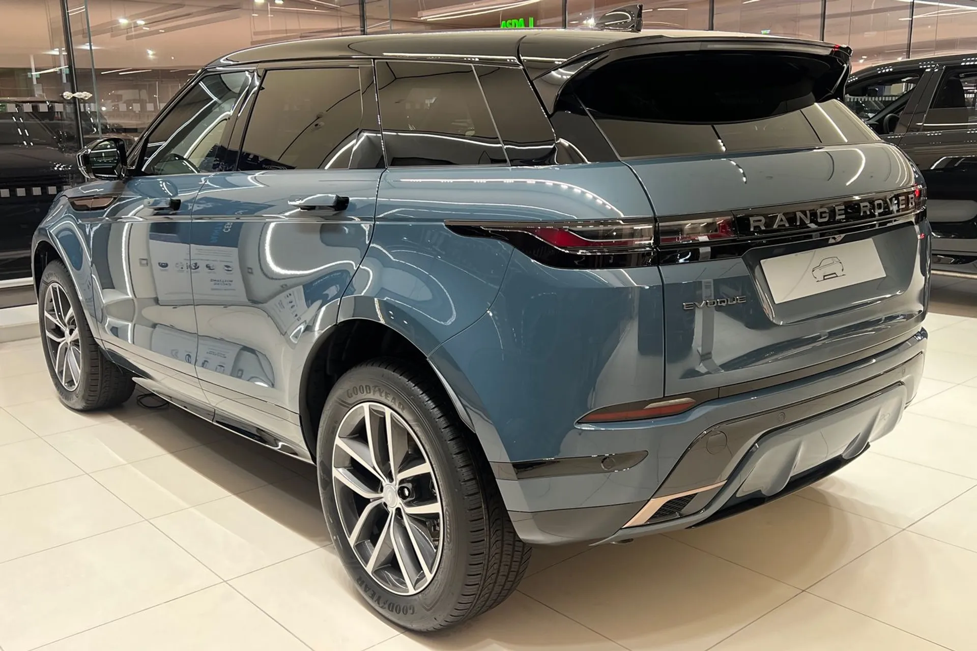 LAND ROVER RANGE ROVER EVOQUE thumbnail image number 8