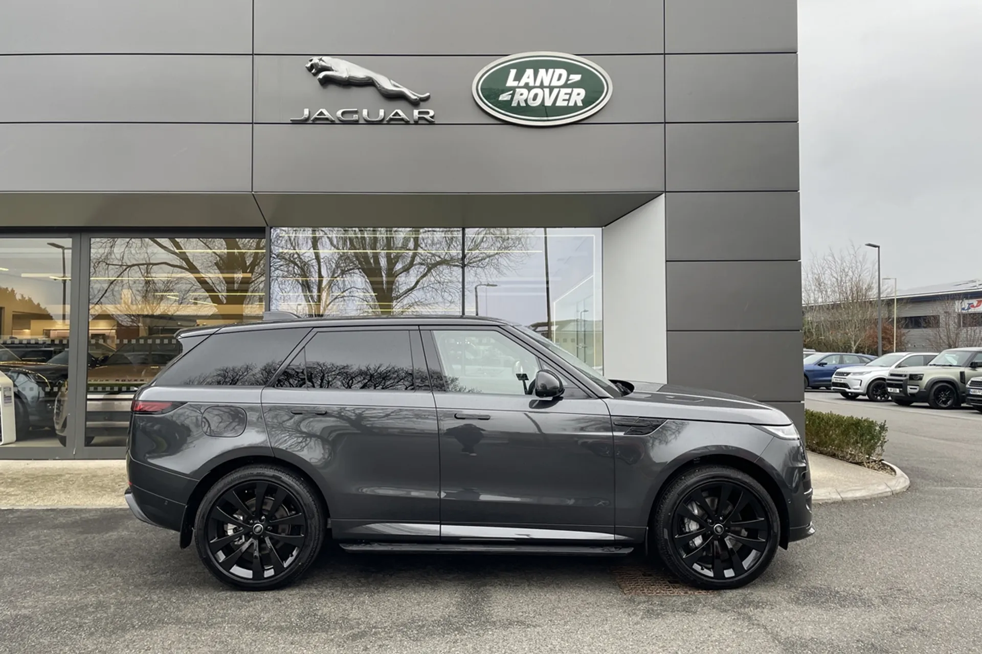 LAND ROVER RANGE ROVER SPORT thumbnail image number 2