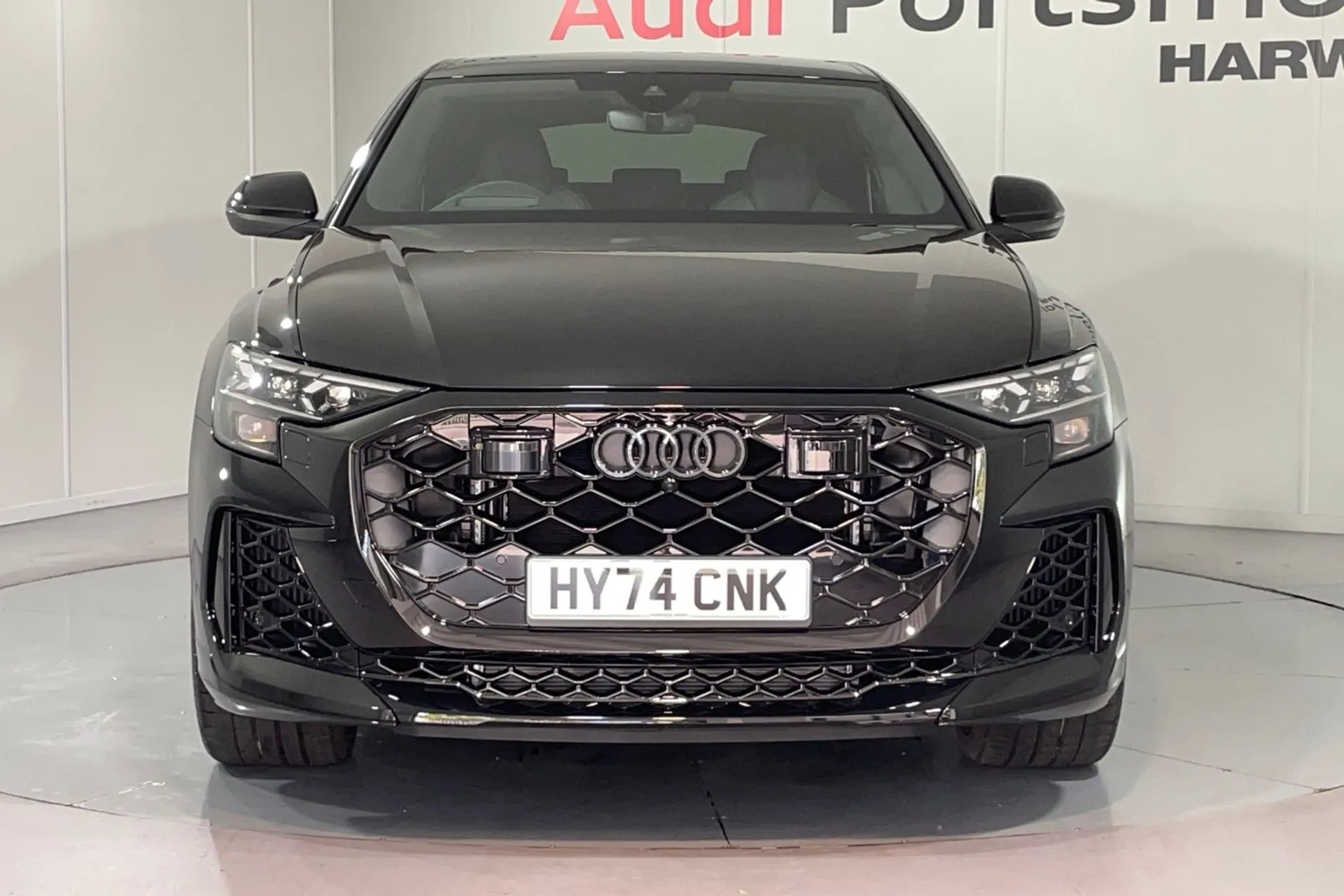 Audi RSQ8 thumbnail image number 8