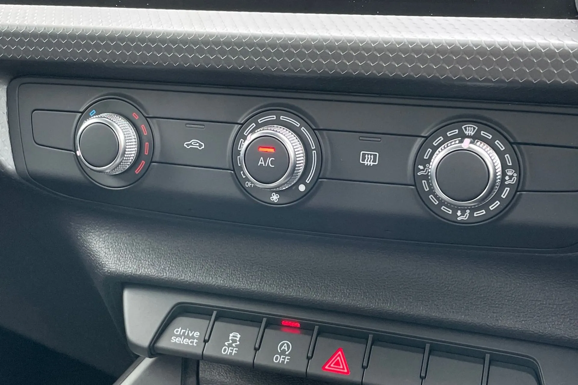 Audi A1 thumbnail image number 25