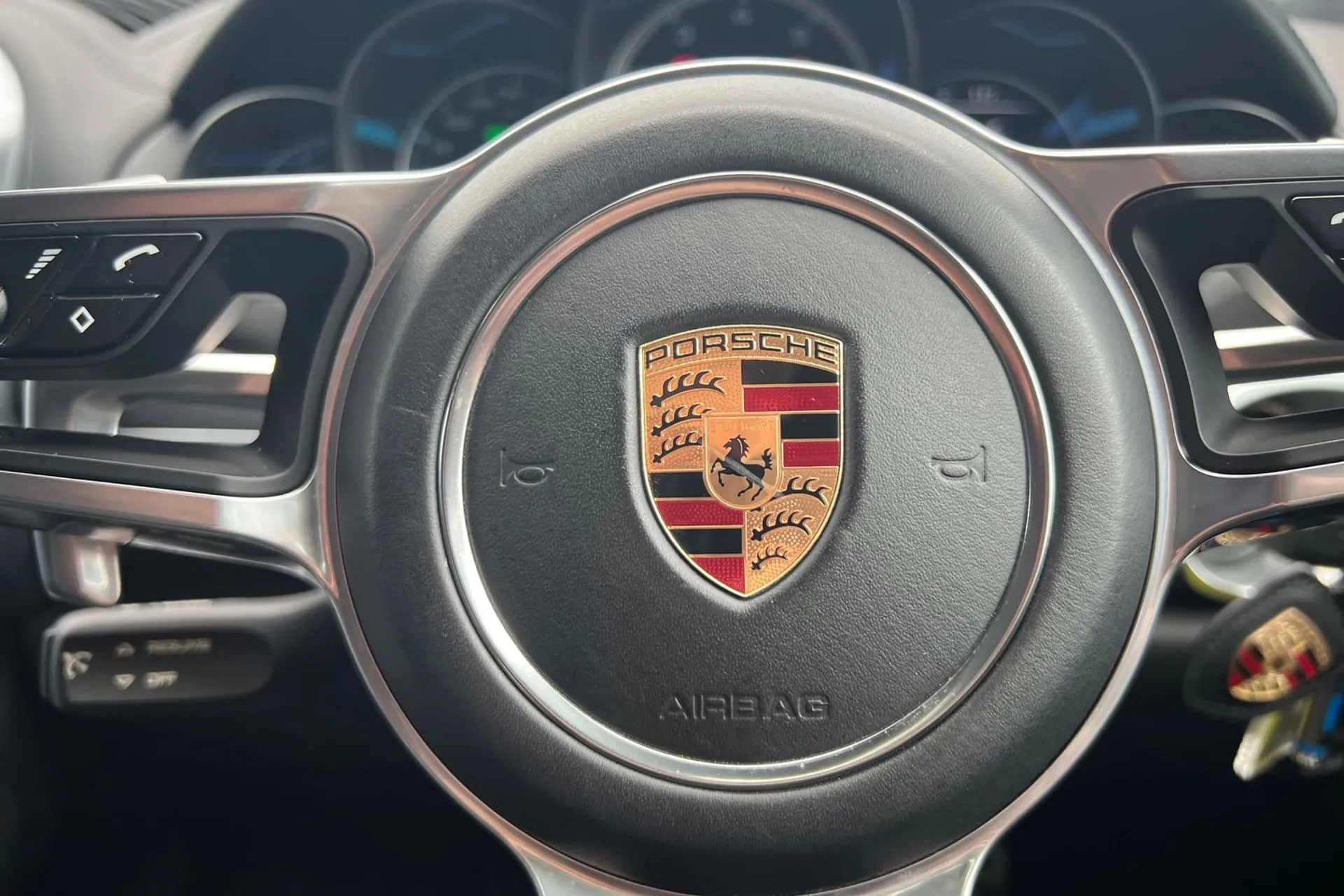 Porsche CAYENNE thumbnail image number 44