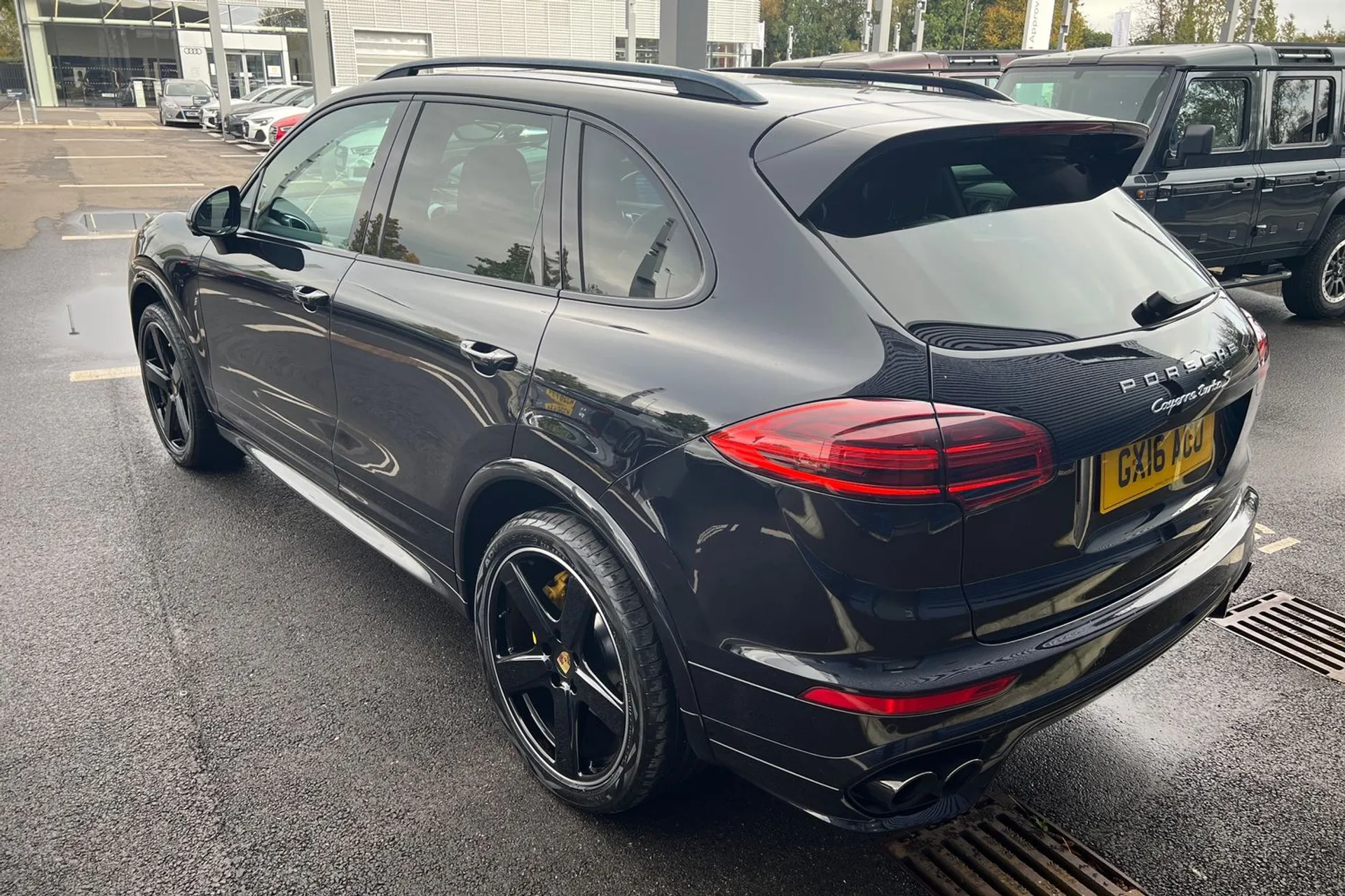 Porsche CAYENNE thumbnail image number 9