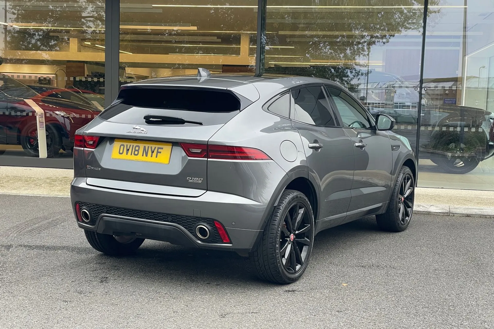 Jaguar E-PACE thumbnail image number 7