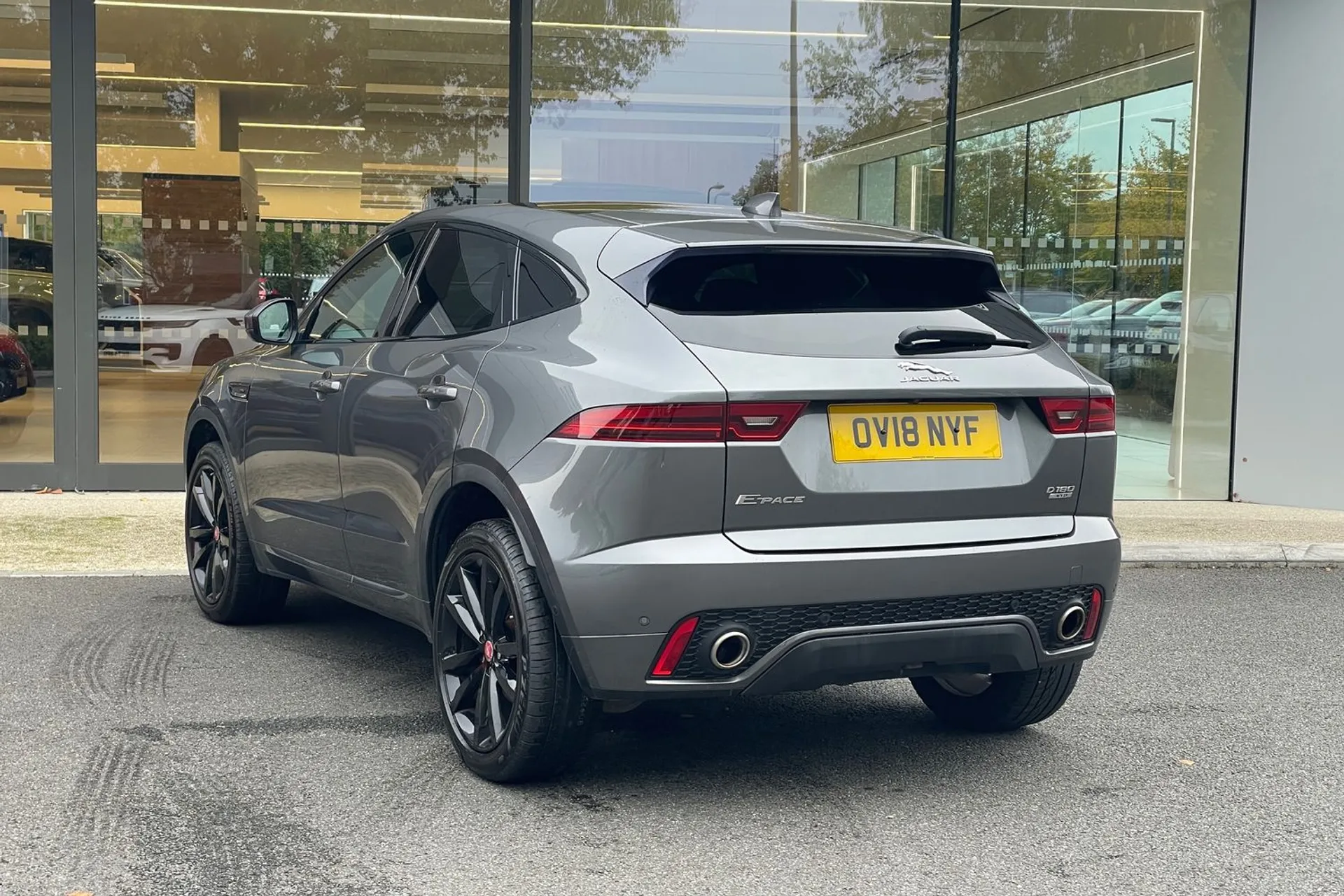 Jaguar E-PACE thumbnail image number 63