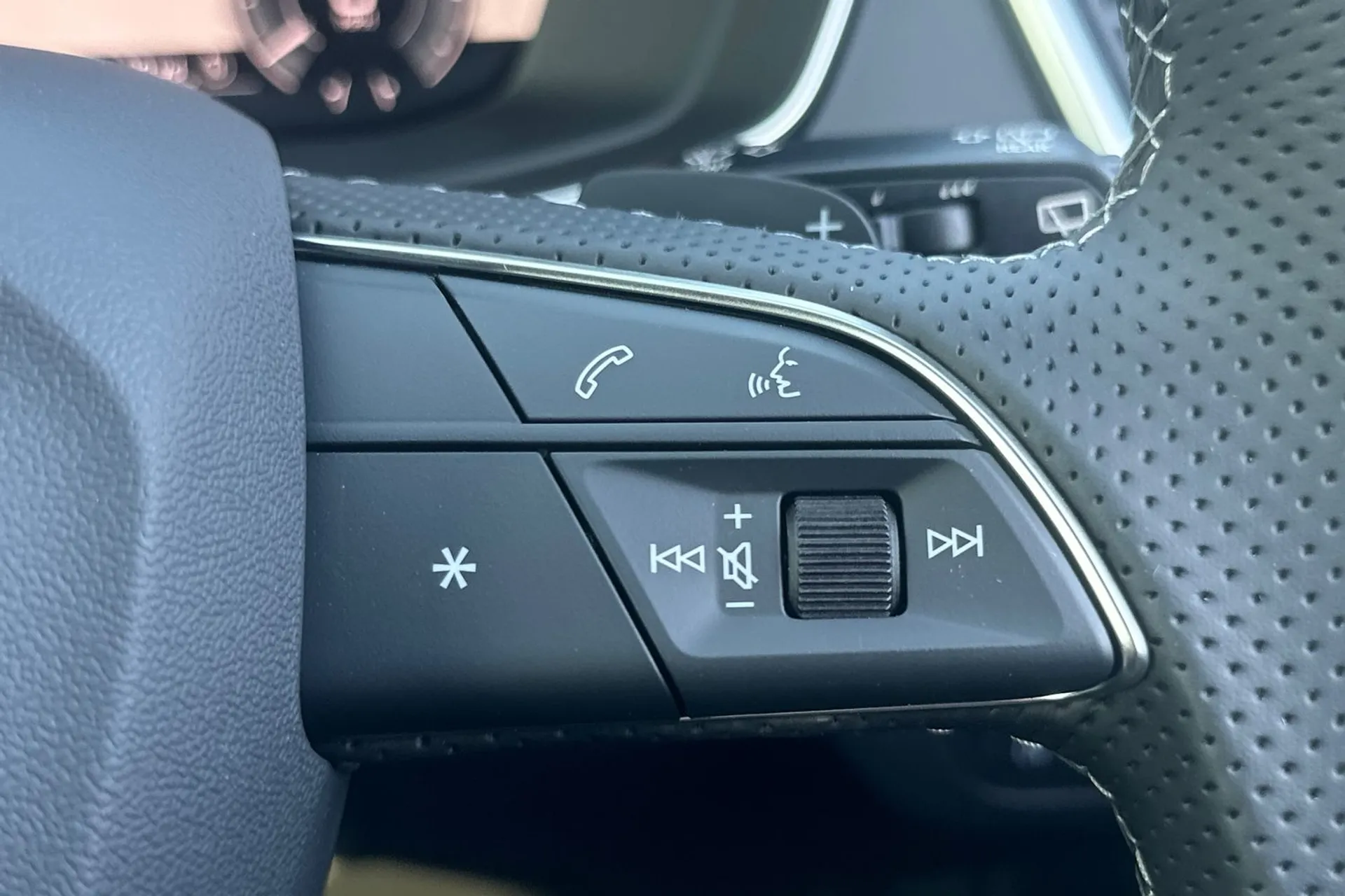 Audi Q5 thumbnail image number 40