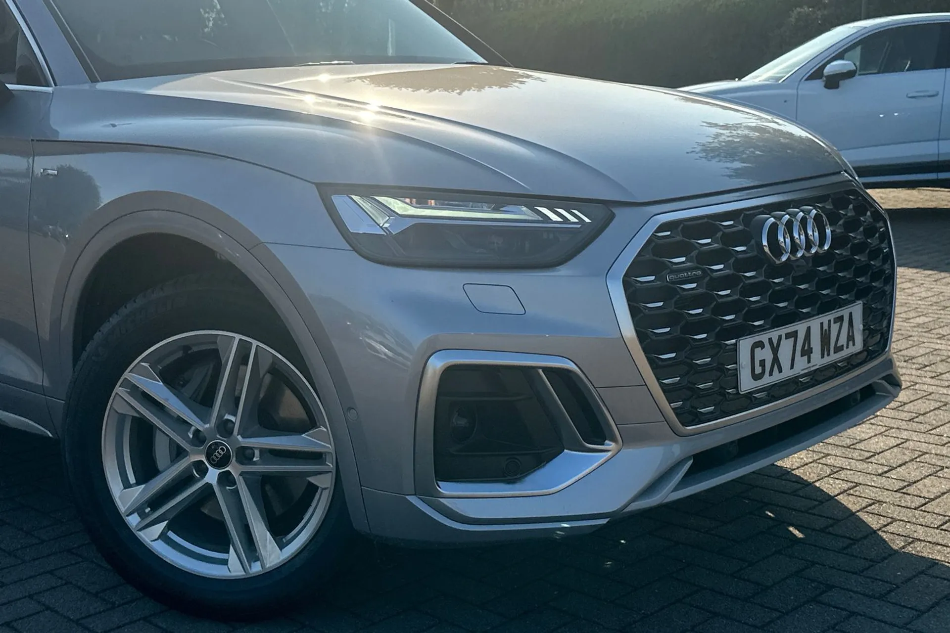 Audi Q5 thumbnail image number 15