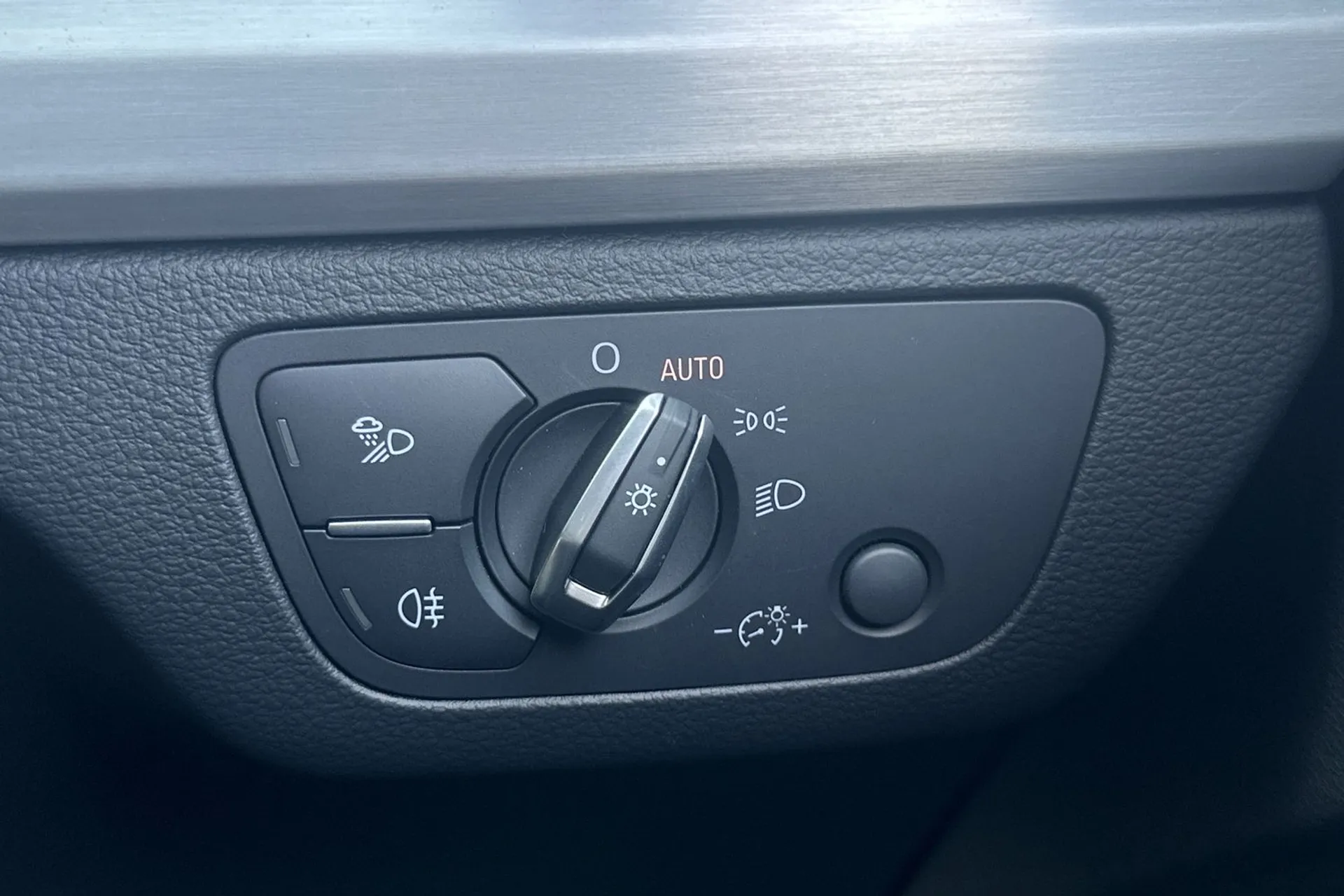 Audi Q5 thumbnail image number 45