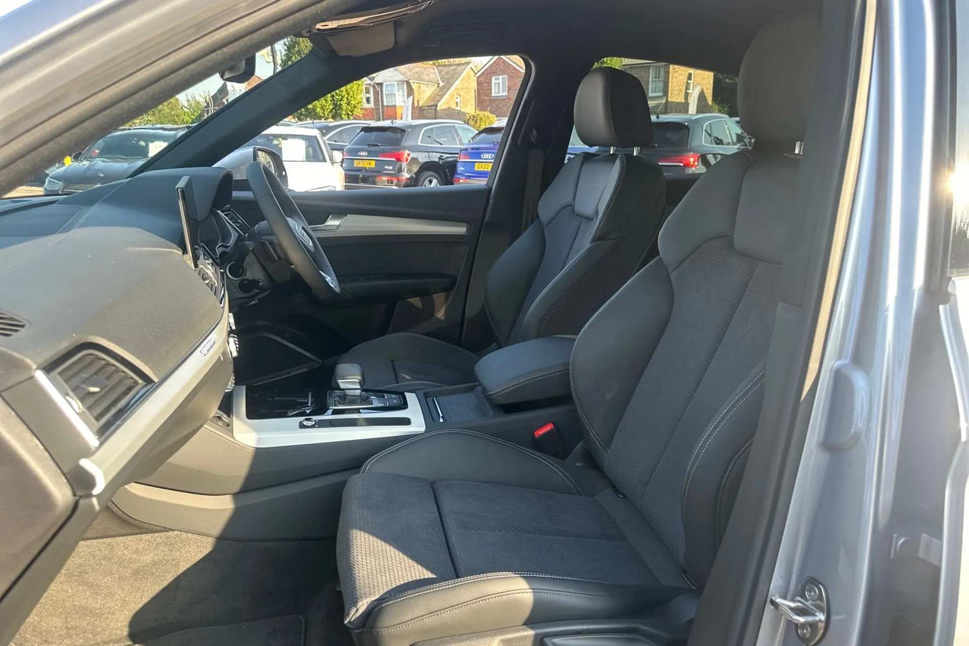 Audi Q5 thumbnail image number 32