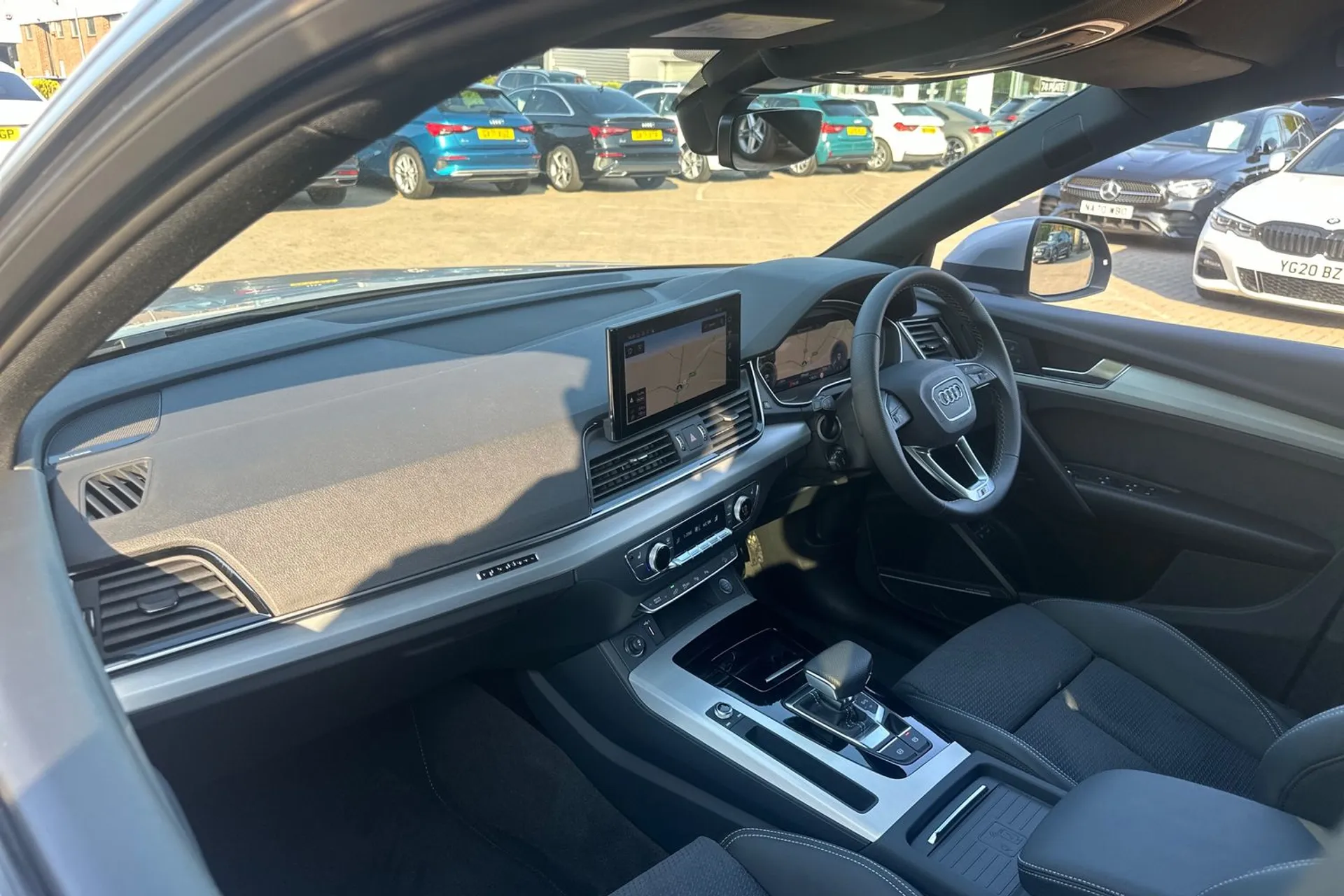 Audi Q5 thumbnail image number 31