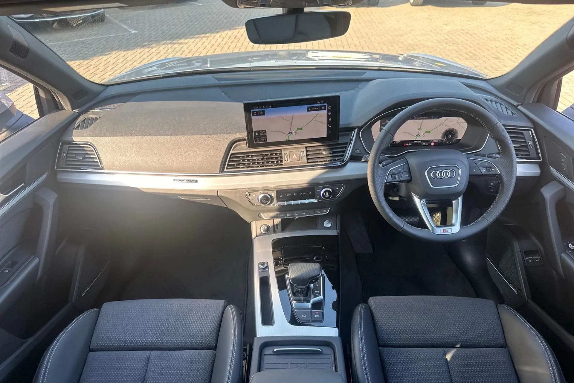 Audi Q5 thumbnail image number 3
