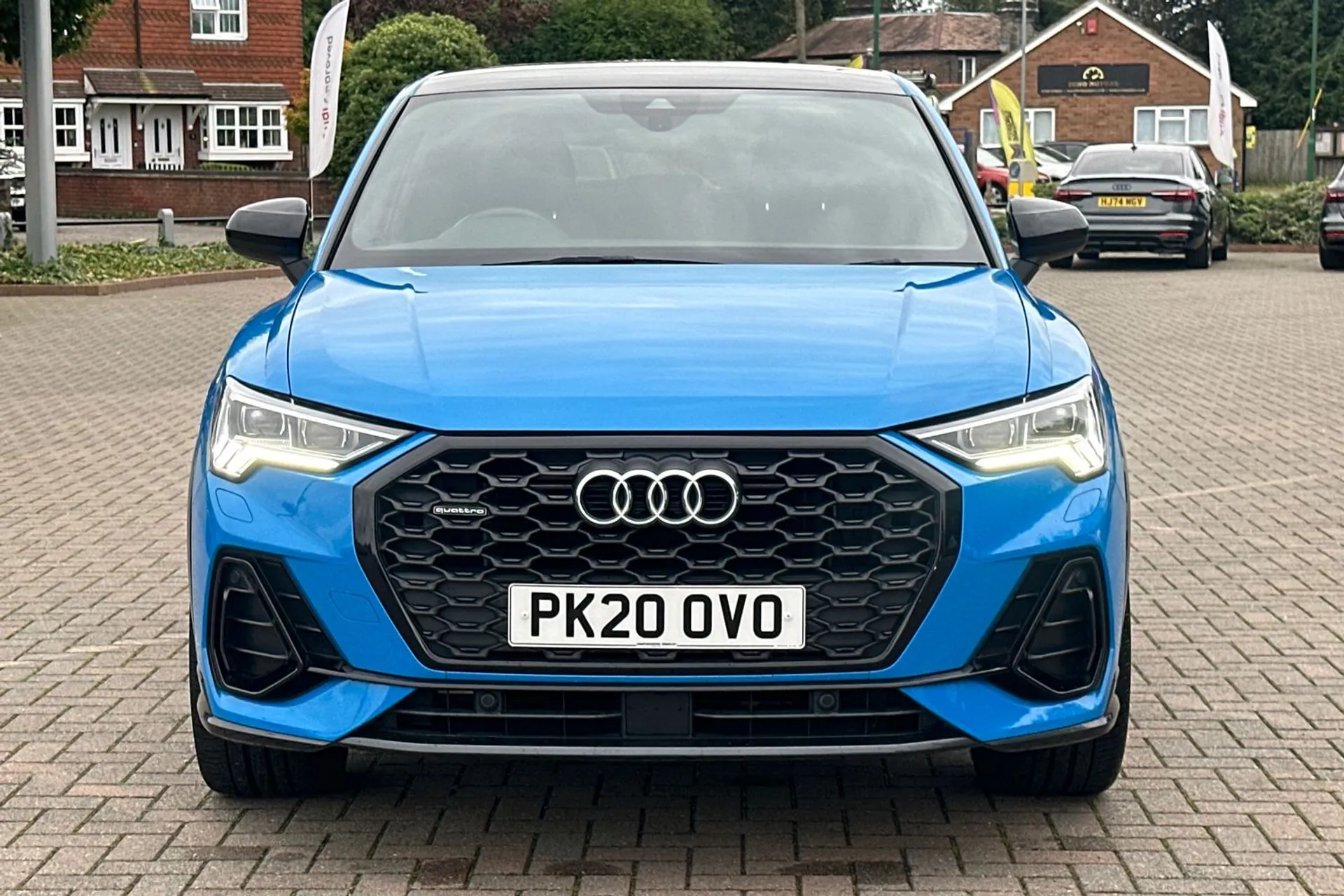 Audi Q3 thumbnail image number 19