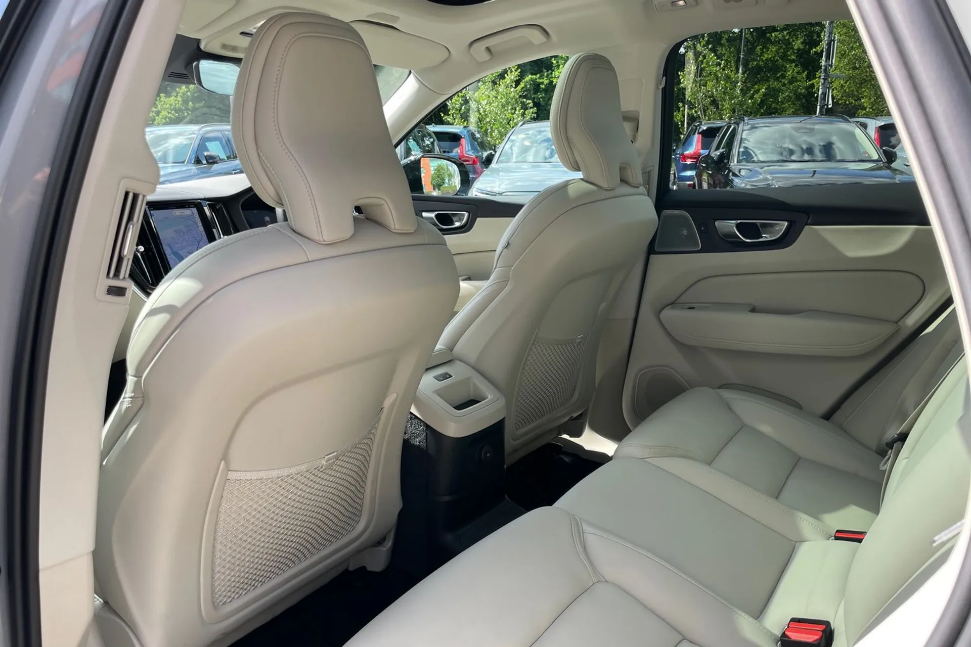 Volvo XC60 thumbnail image number 30