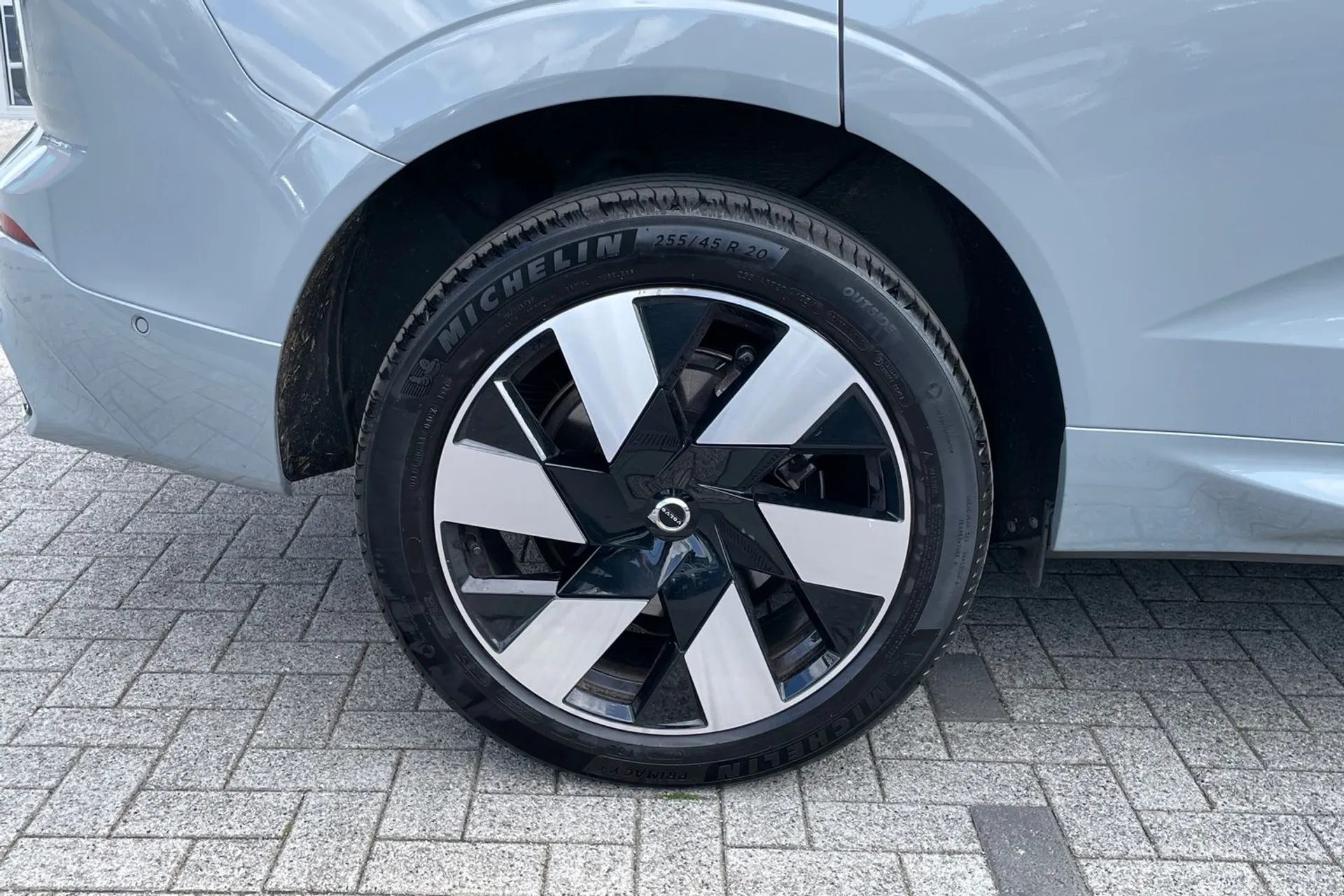 Volvo XC60 thumbnail image number 13