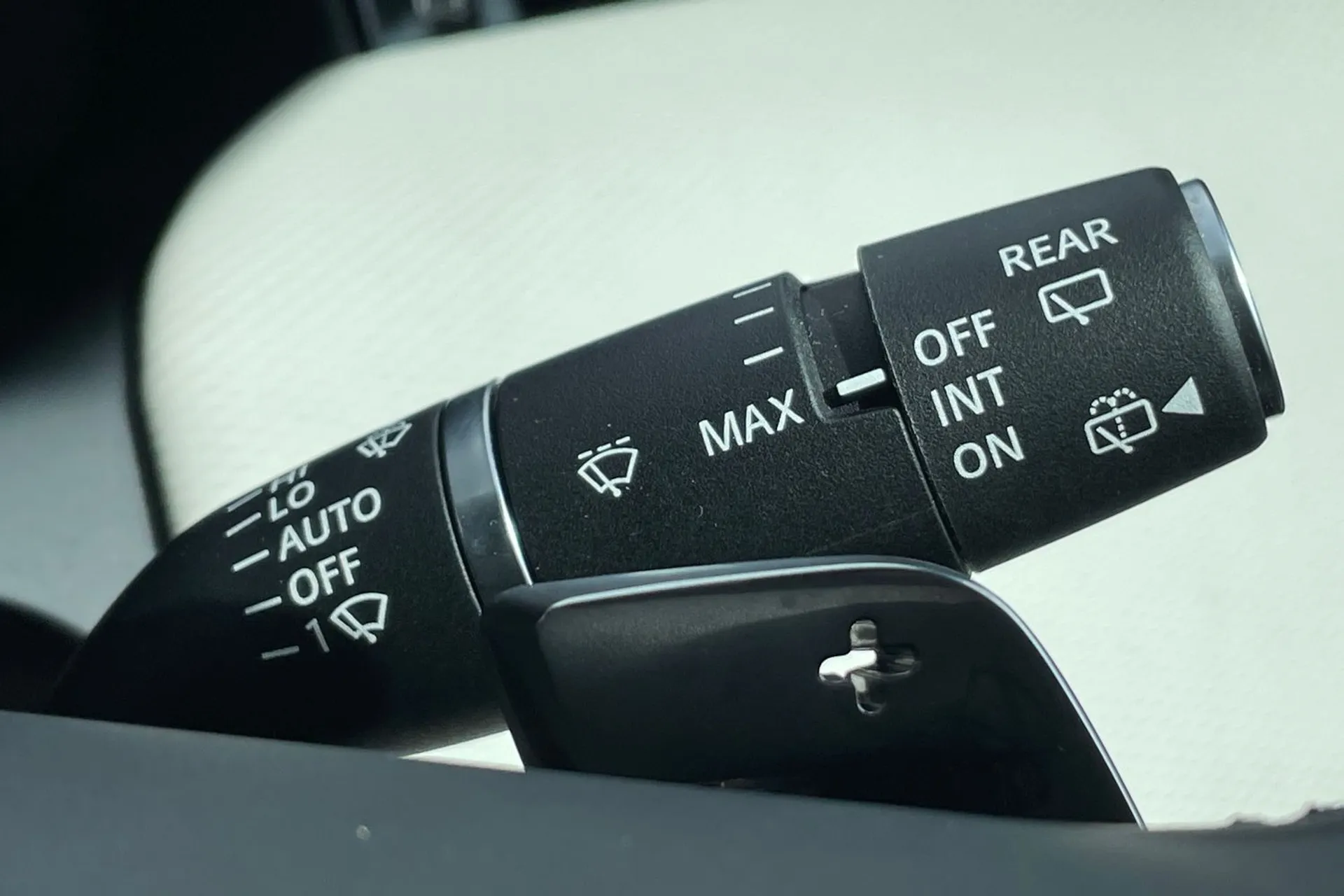 LAND ROVER DISCOVERY SPORT thumbnail image number 61