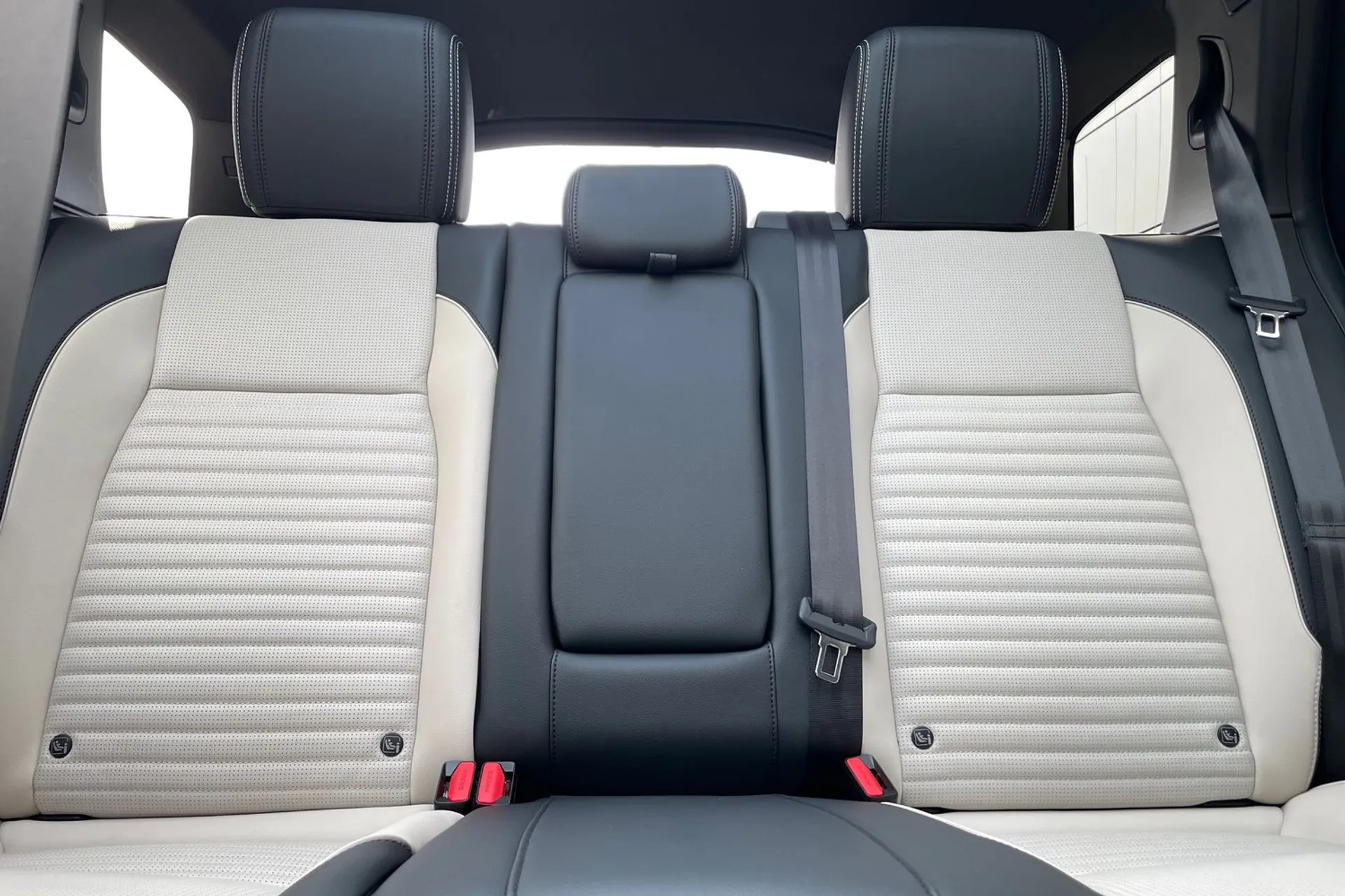 LAND ROVER DISCOVERY SPORT thumbnail image number 38