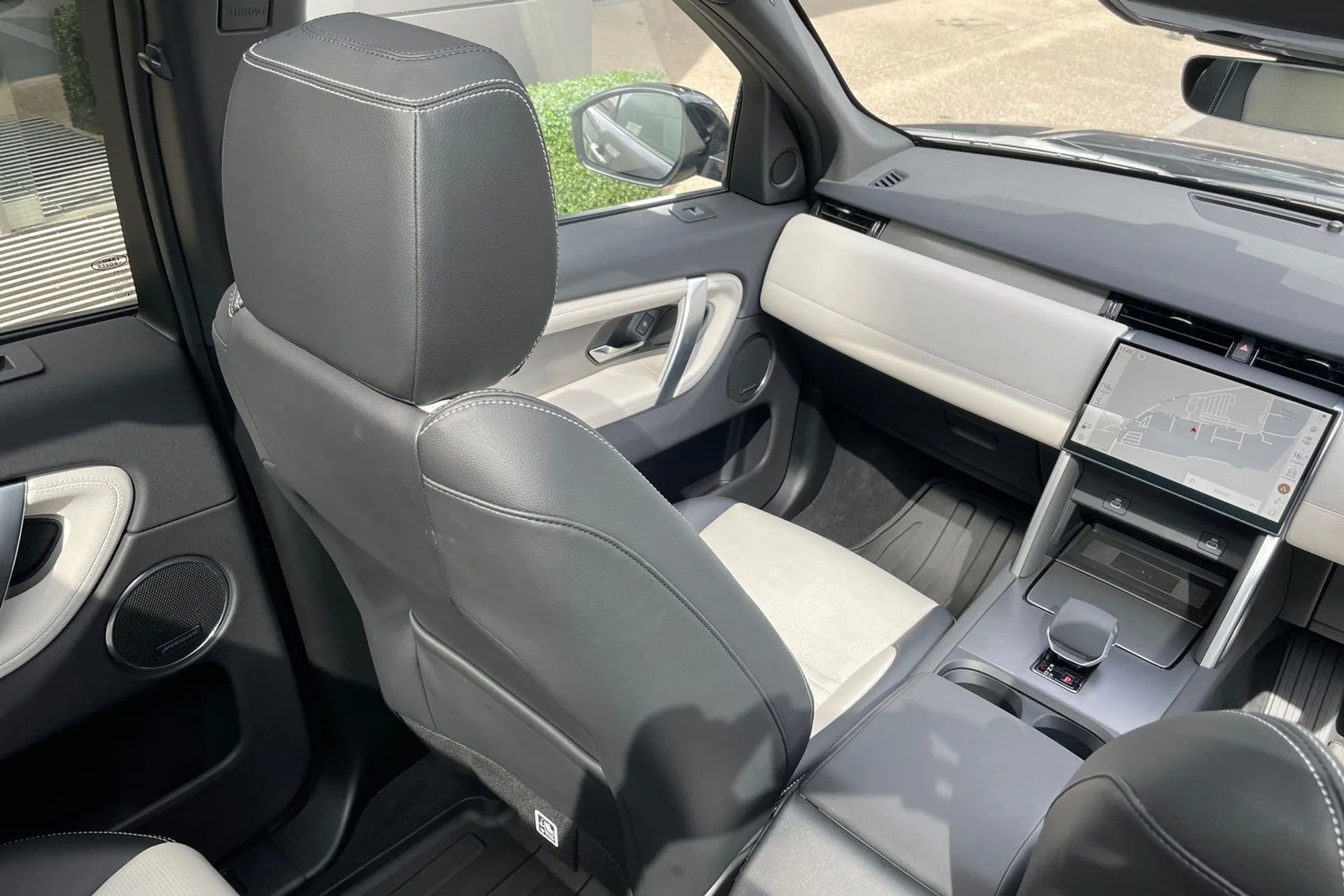 LAND ROVER DISCOVERY SPORT thumbnail image number 39
