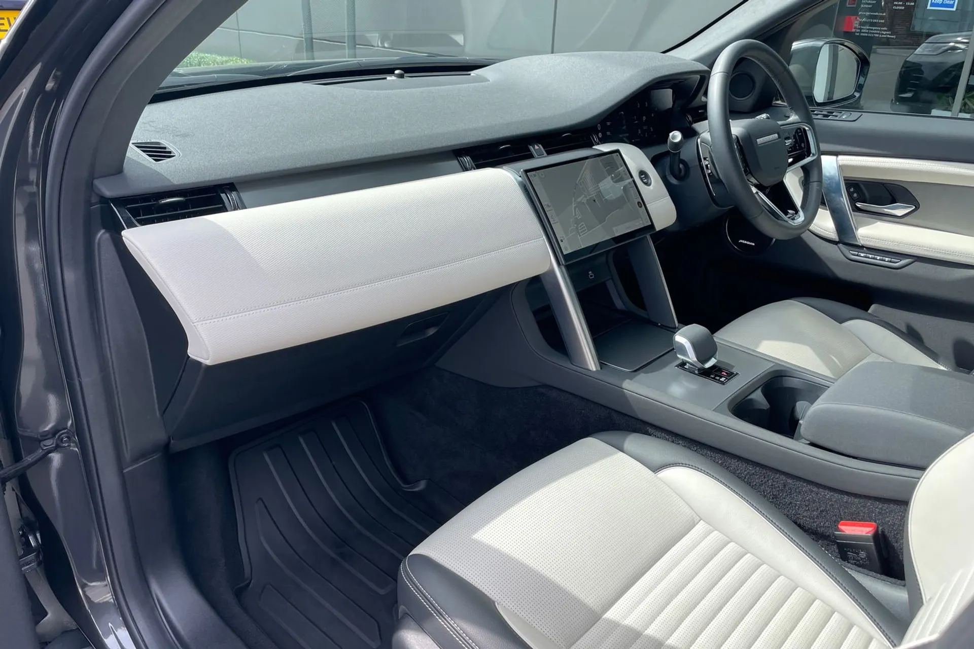 LAND ROVER DISCOVERY SPORT thumbnail image number 35