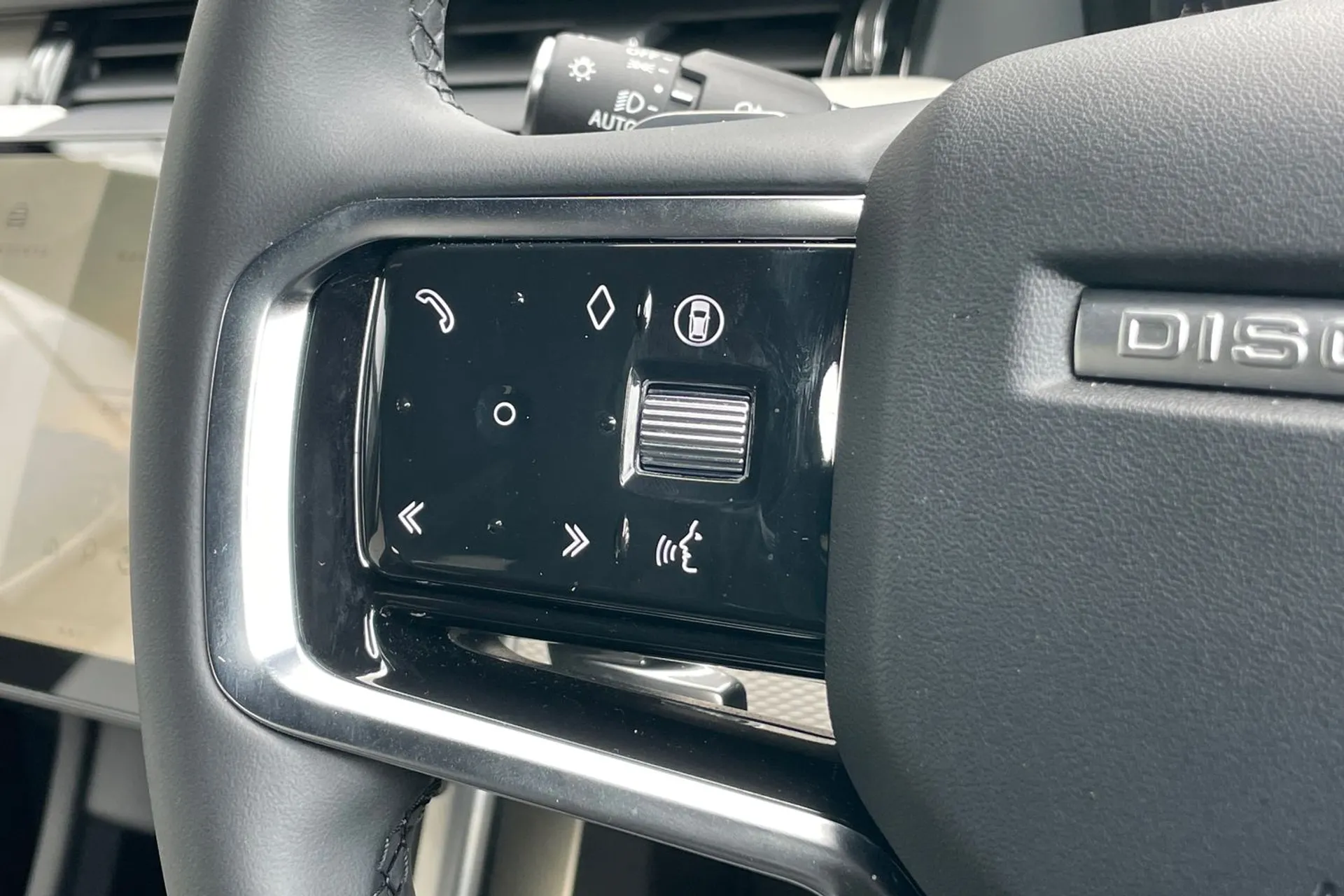 LAND ROVER DISCOVERY SPORT thumbnail image number 45