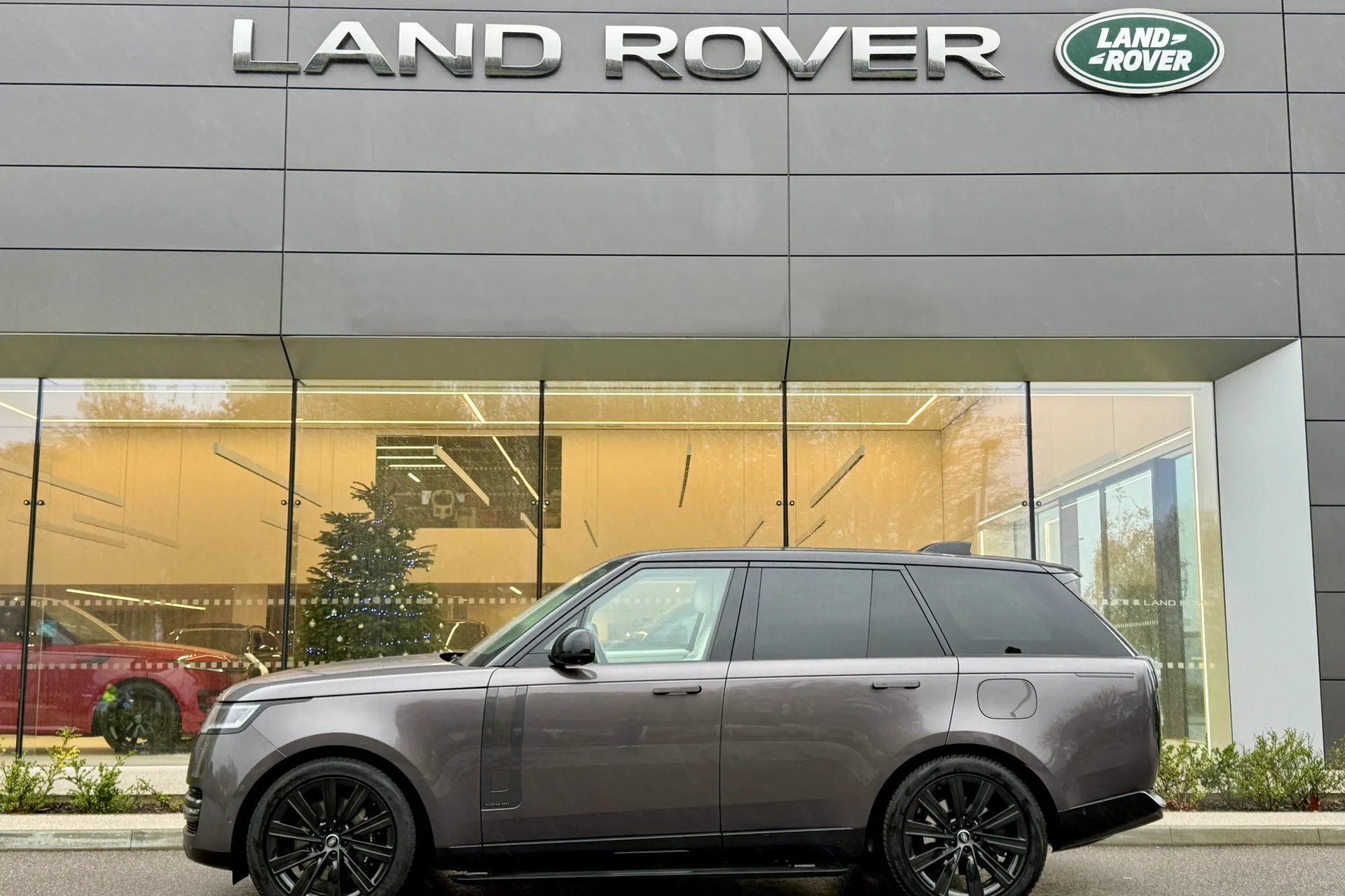 LAND ROVER RANGE ROVER thumbnail image number 8