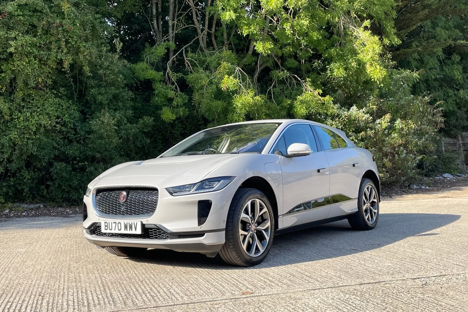 Jaguar I-PACE thumbnail image number 10