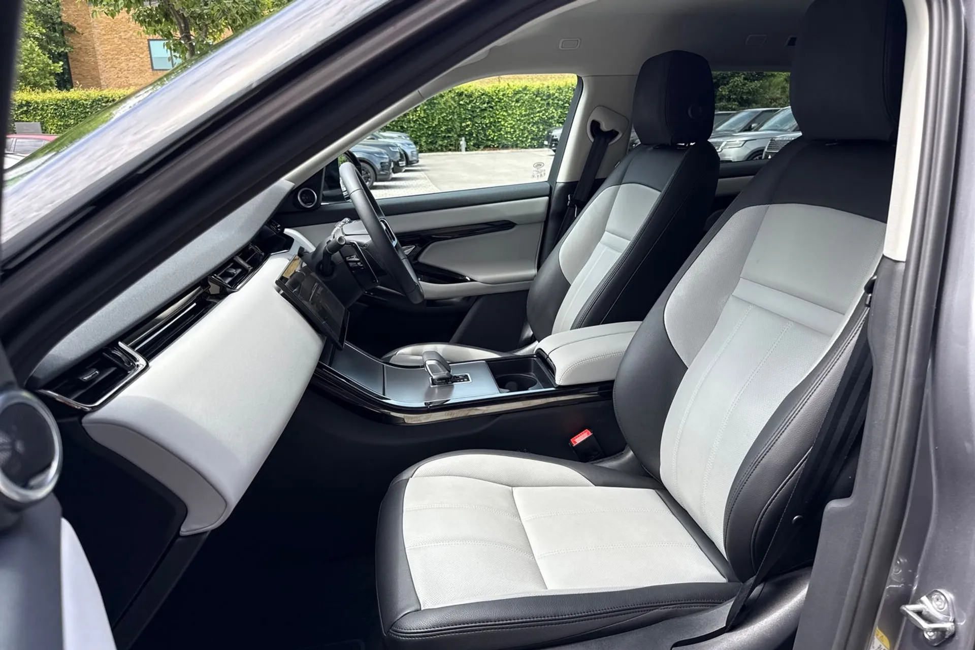 LAND ROVER RANGE ROVER EVOQUE thumbnail image number 43