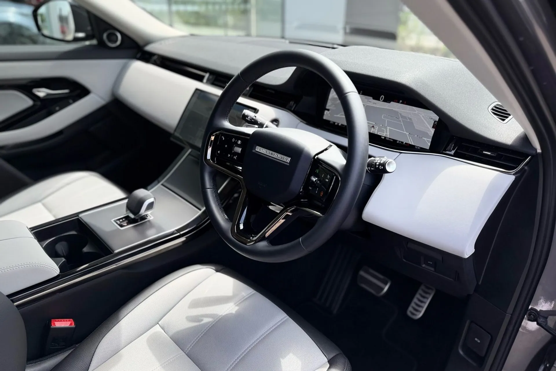 LAND ROVER RANGE ROVER EVOQUE thumbnail image number 40