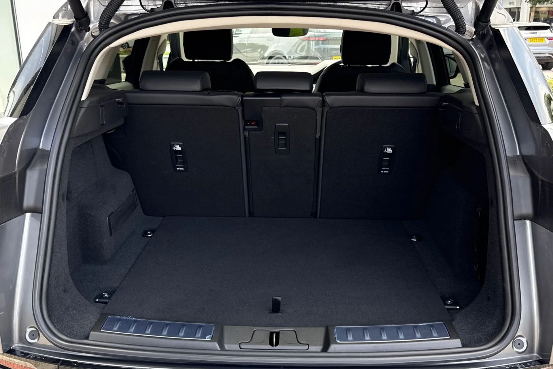 LAND ROVER RANGE ROVER EVOQUE thumbnail image number 30