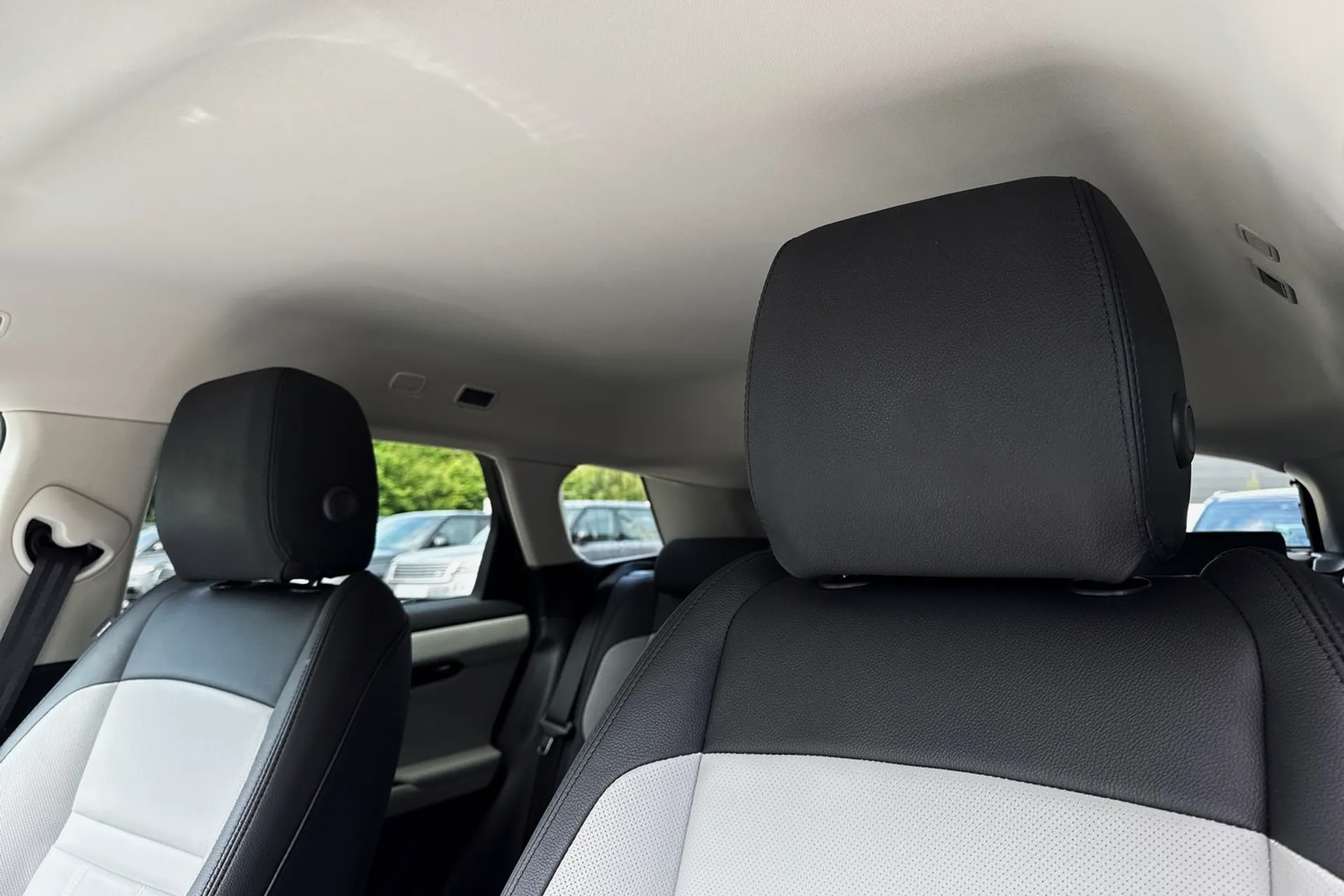 LAND ROVER RANGE ROVER EVOQUE thumbnail image number 6