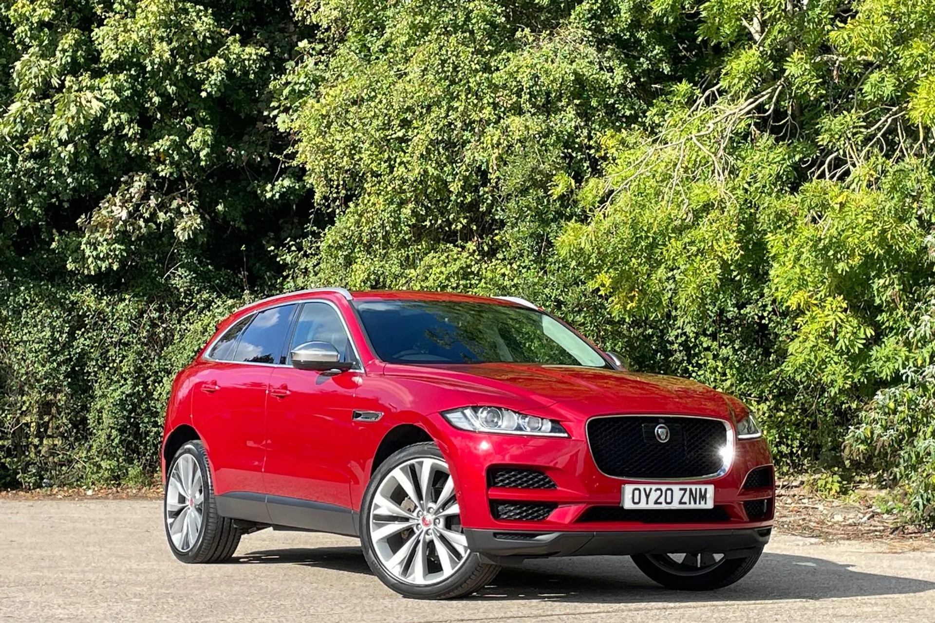 Jaguar F-PACE focused image