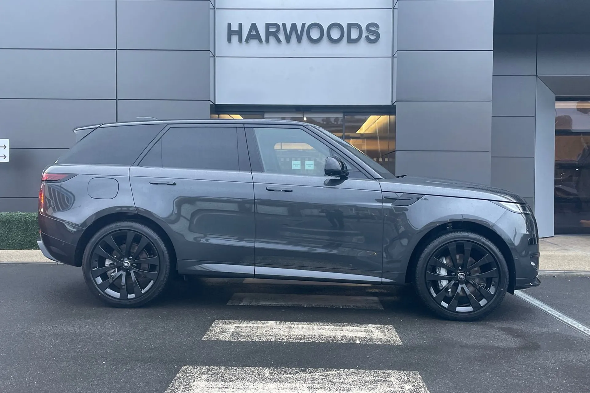 LAND ROVER RANGE ROVER SPORT thumbnail image number 2
