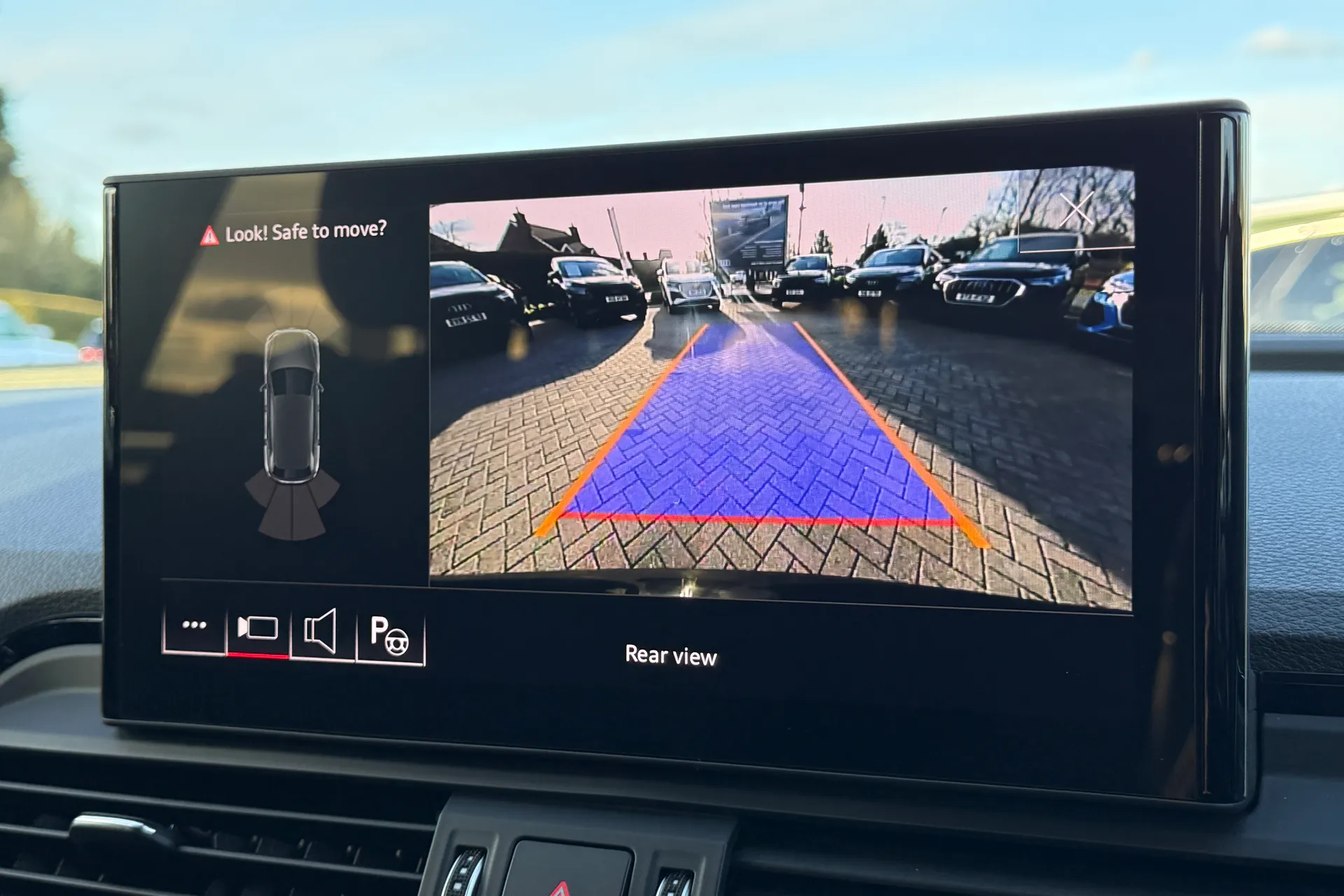 Audi Q5 thumbnail image number 4