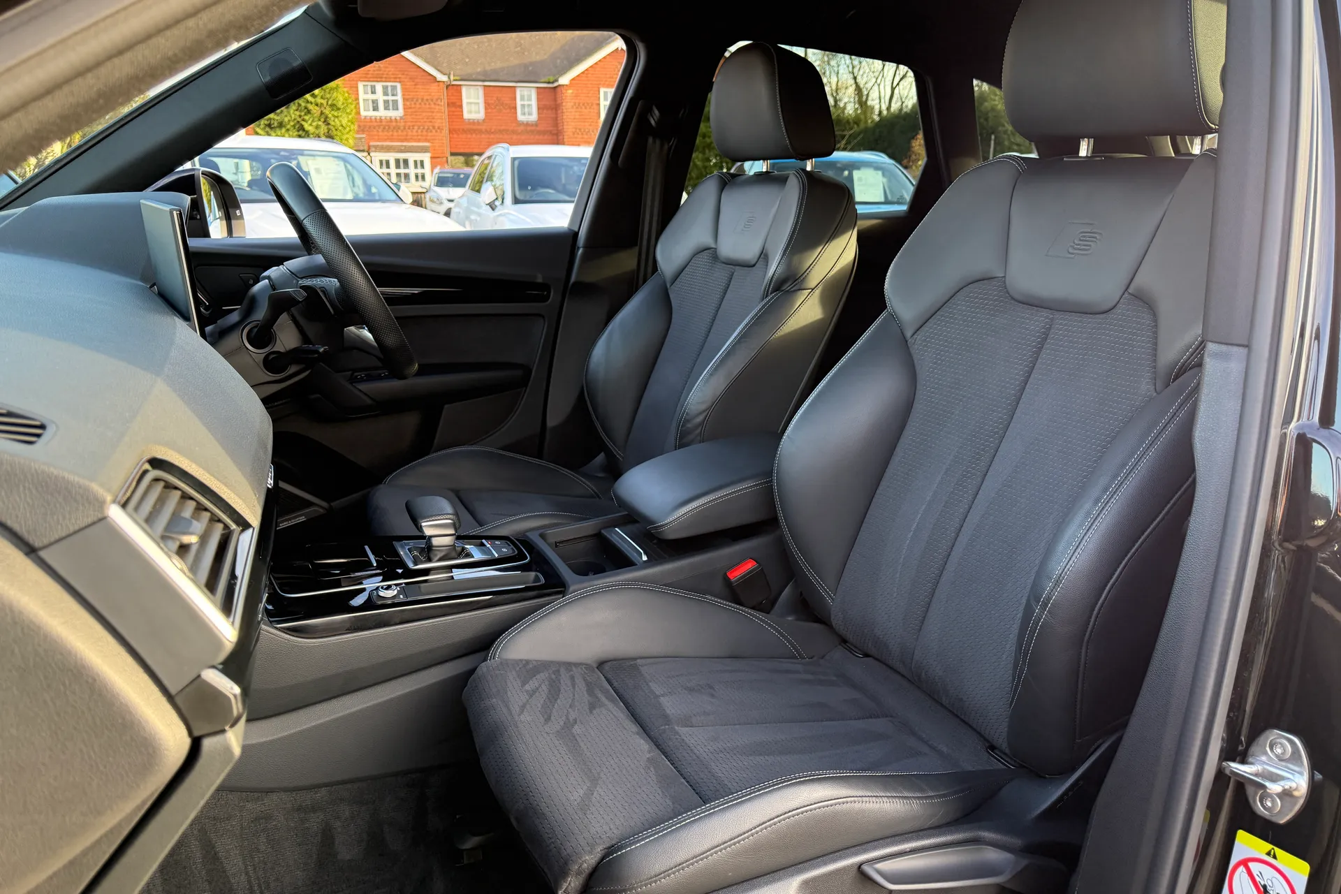 Audi Q5 thumbnail image number 32