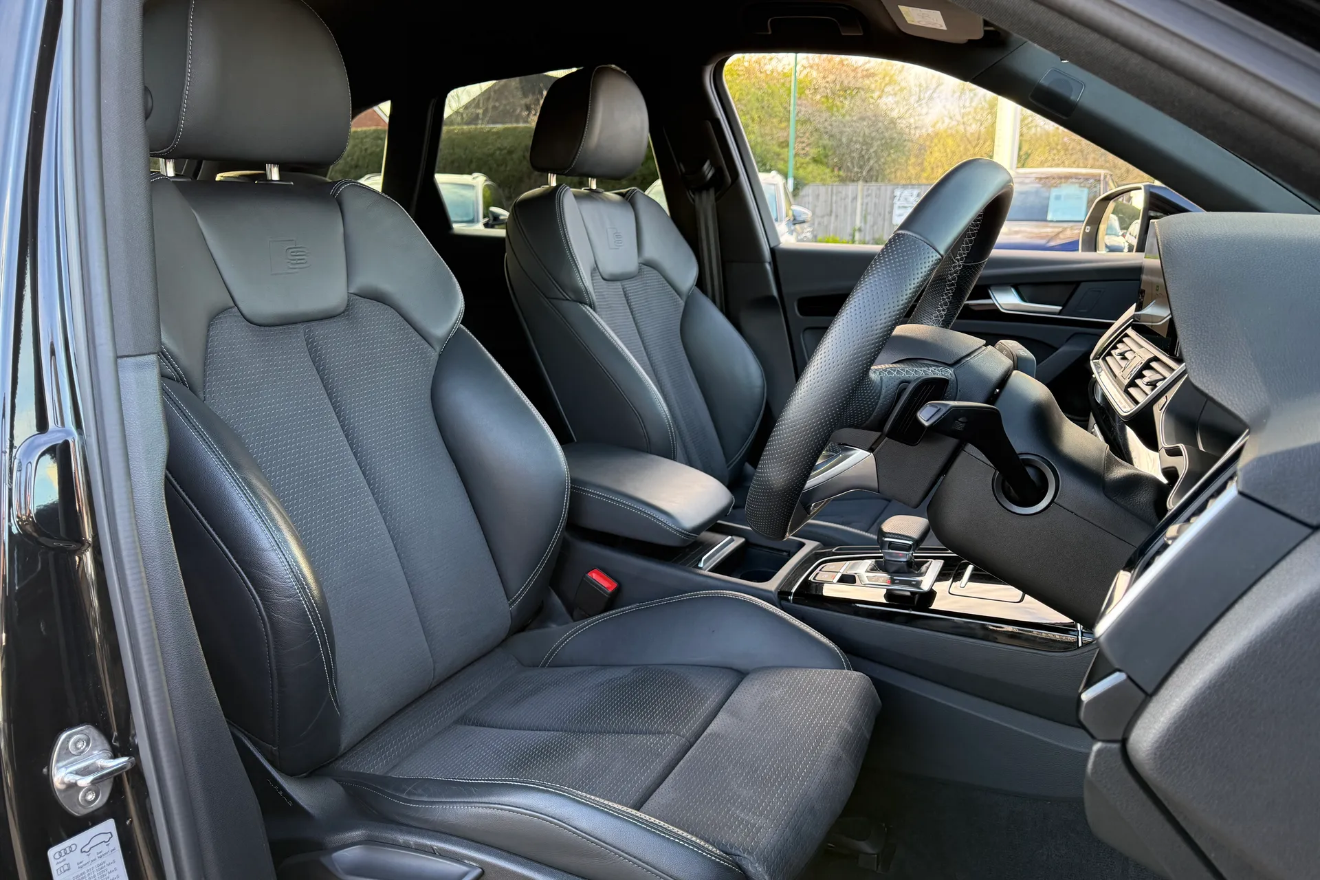 Audi Q5 thumbnail image number 29