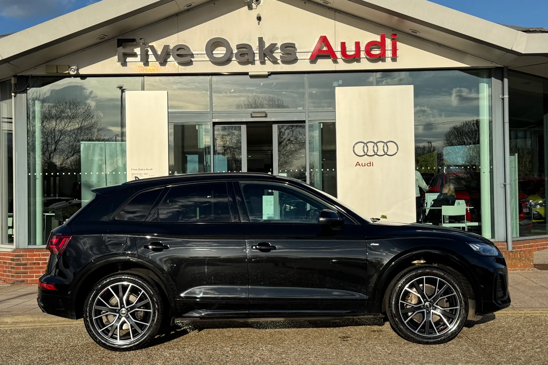 Audi Q5 thumbnail image number 2