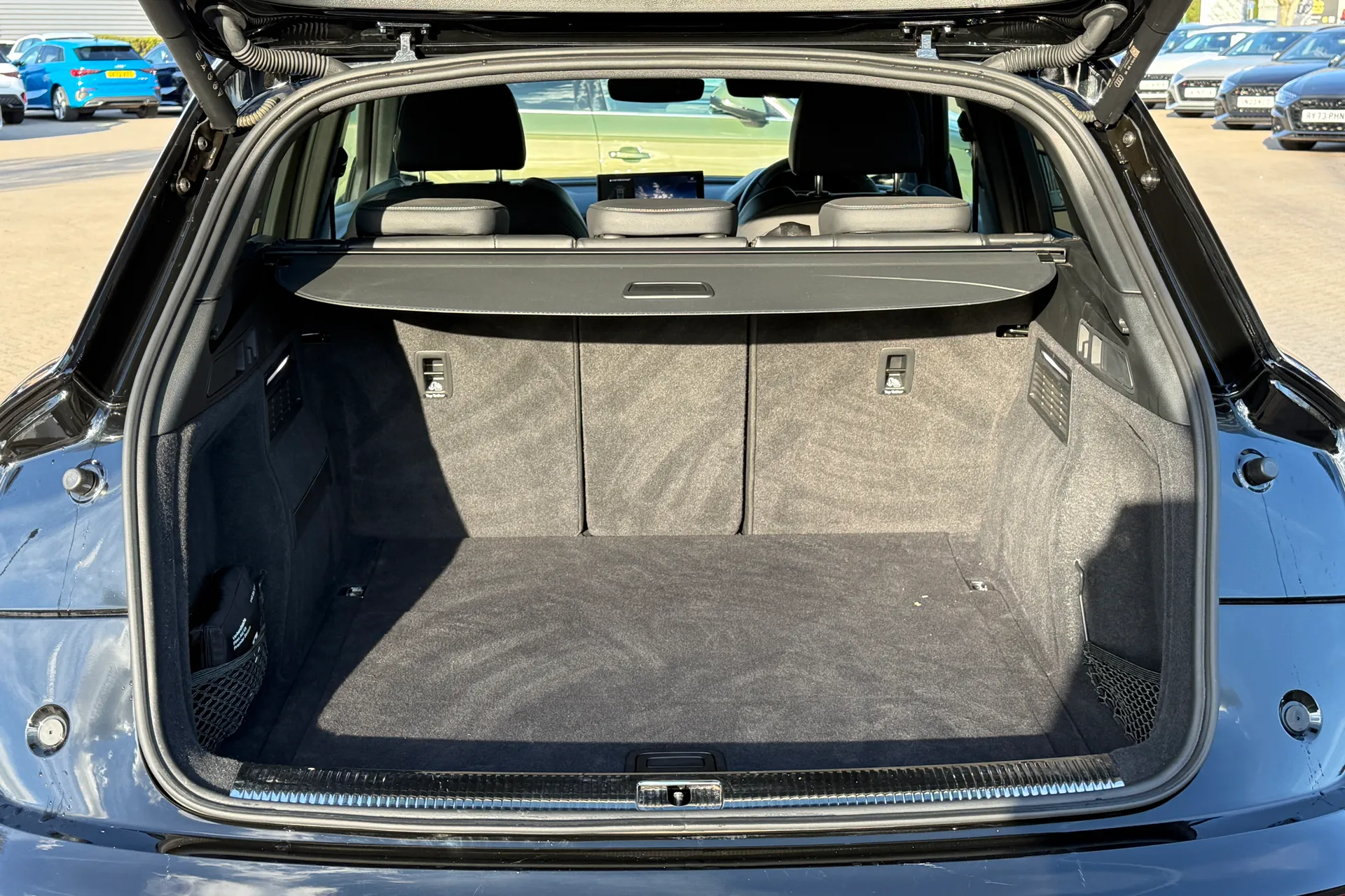 Audi Q5 thumbnail image number 37