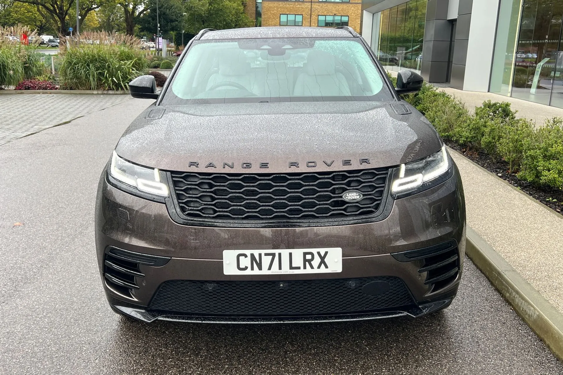 LAND ROVER RANGE ROVER VELAR thumbnail image number 14