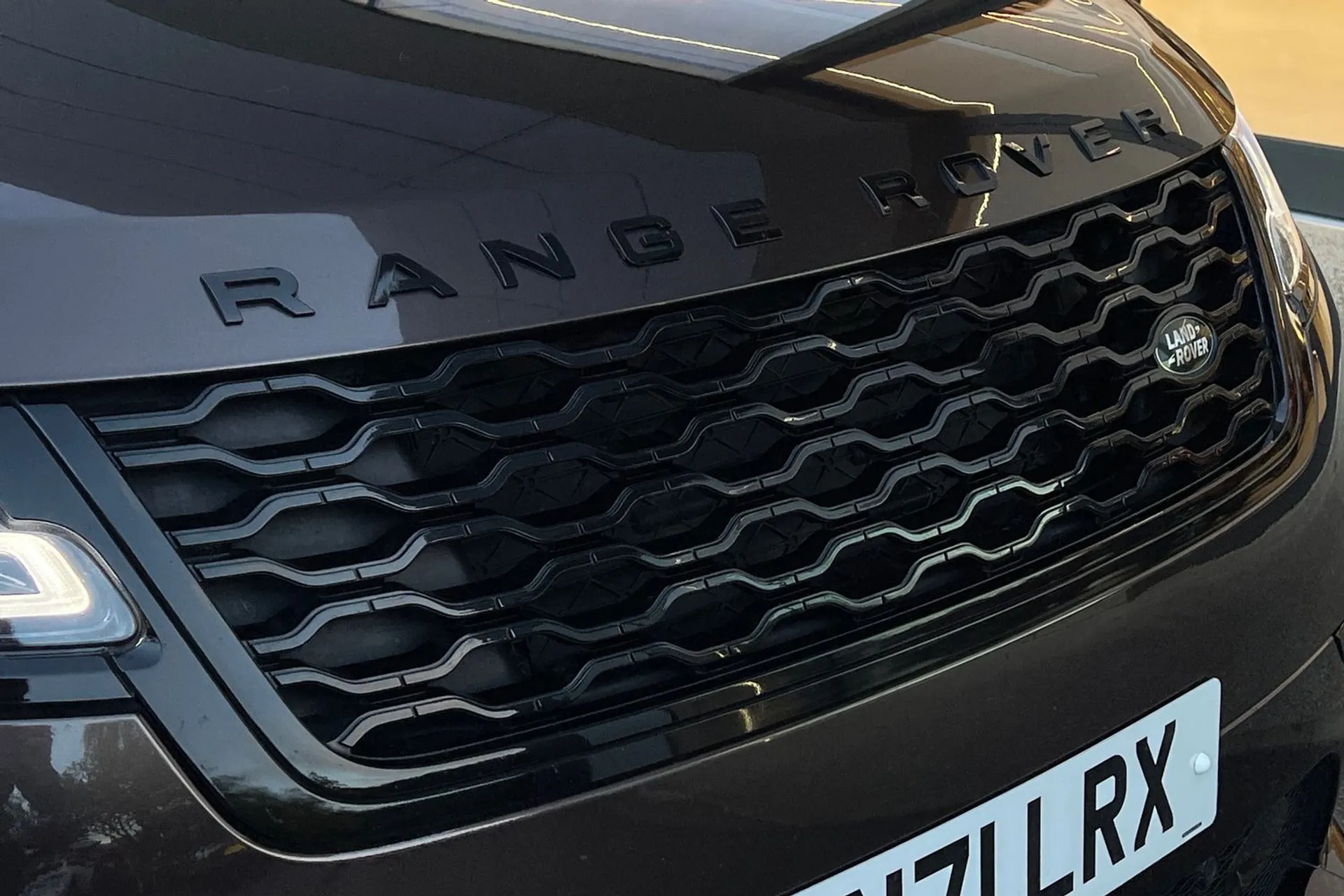 LAND ROVER RANGE ROVER VELAR thumbnail image number 58