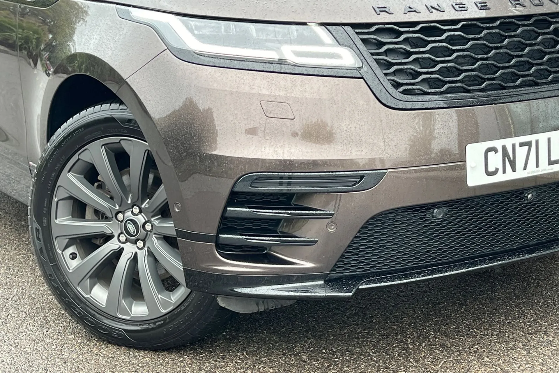 LAND ROVER RANGE ROVER VELAR thumbnail image number 9