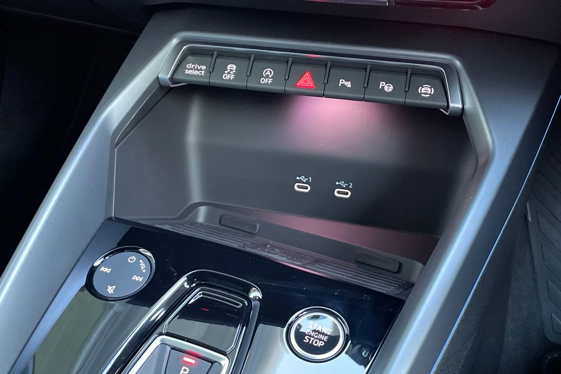 Audi A3 thumbnail image number 43