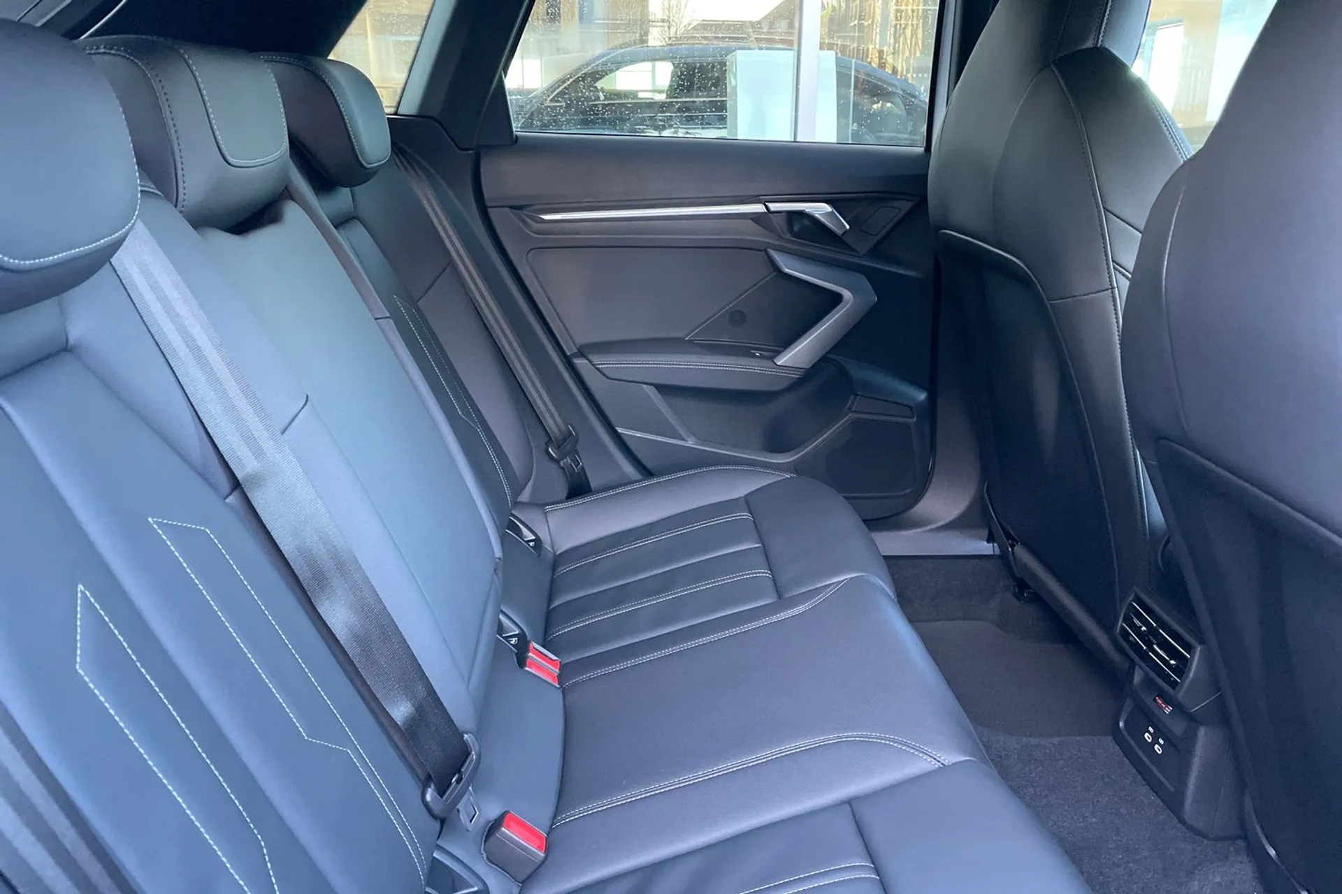 Audi A3 thumbnail image number 21