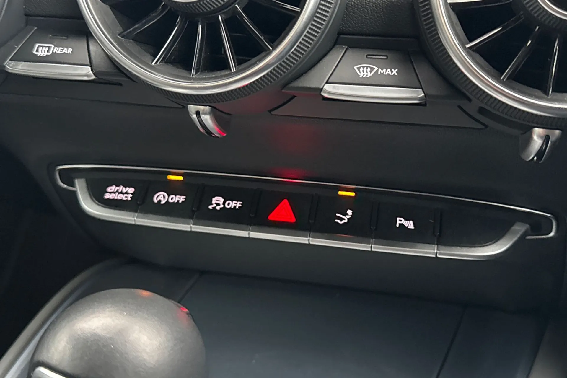 Audi TT thumbnail image number 30