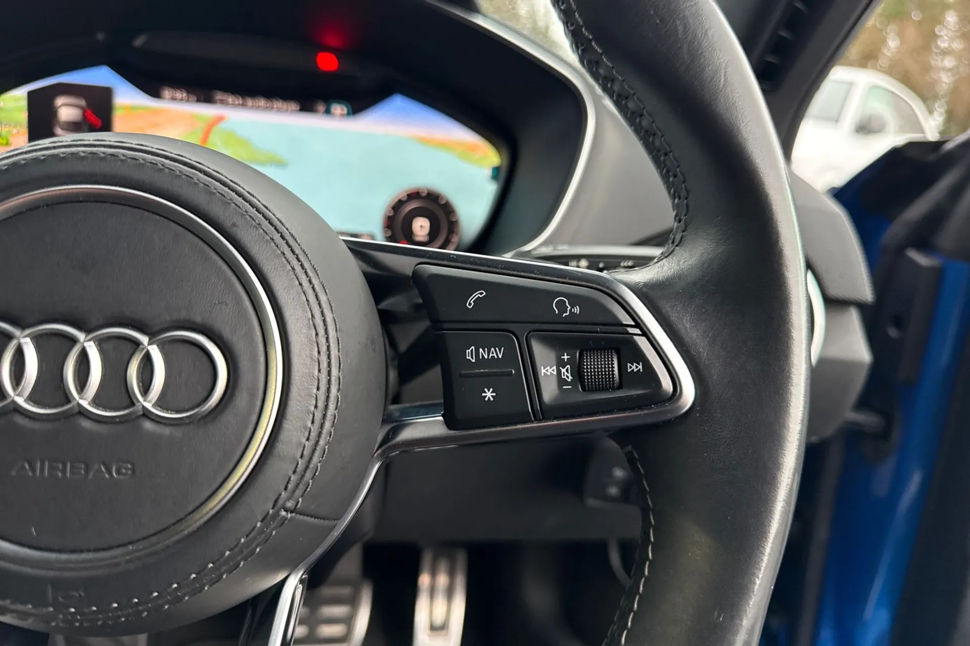 Audi TT thumbnail image number 48