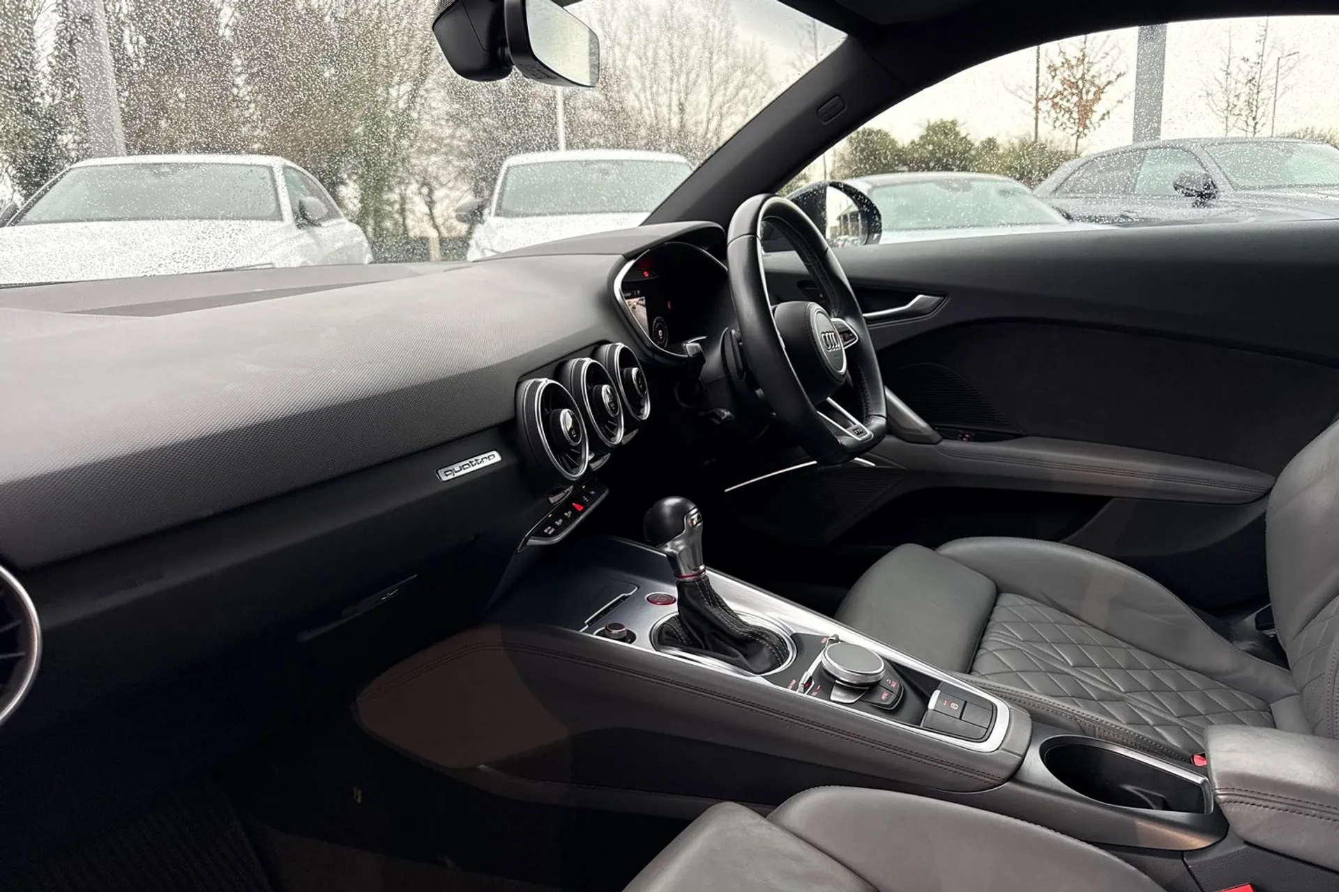 Audi TT thumbnail image number 12