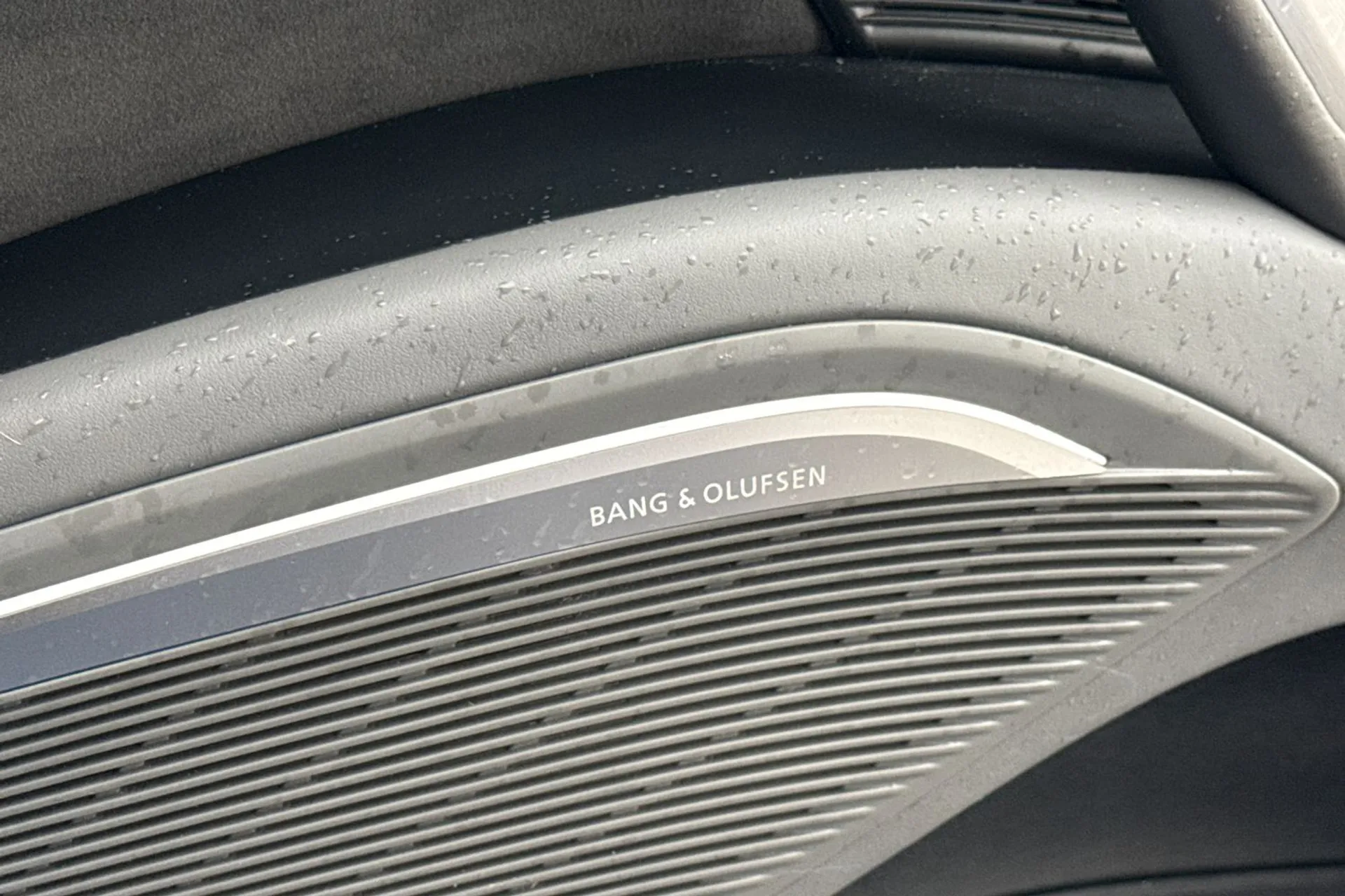 Audi TT thumbnail image number 10