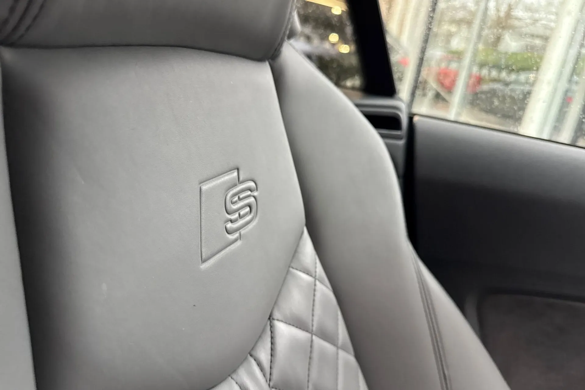 Audi TT thumbnail image number 27