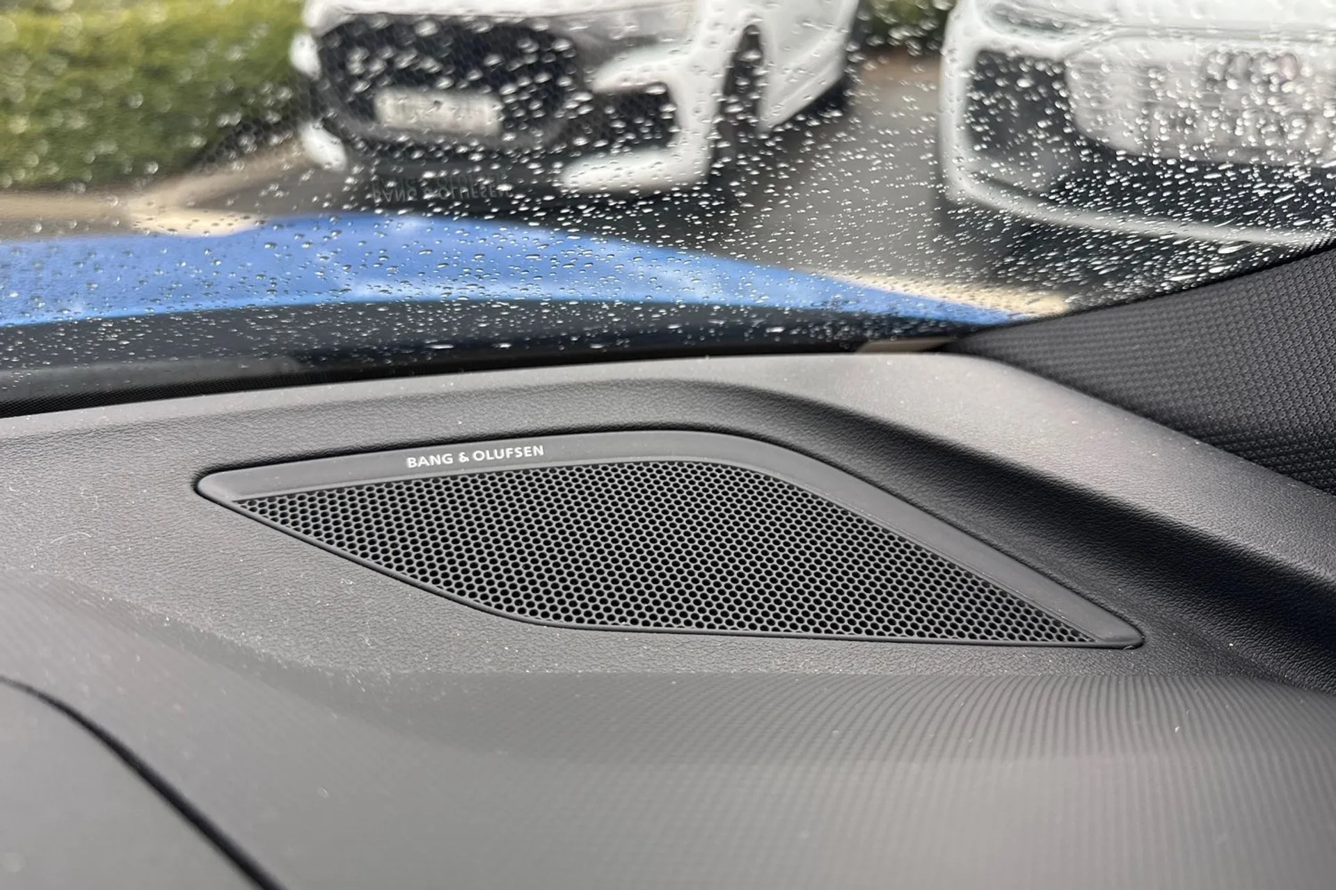 Audi TT thumbnail image number 24