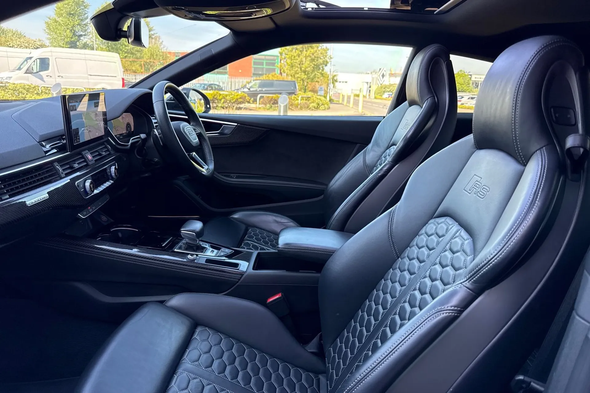 Audi RS5 thumbnail image number 34