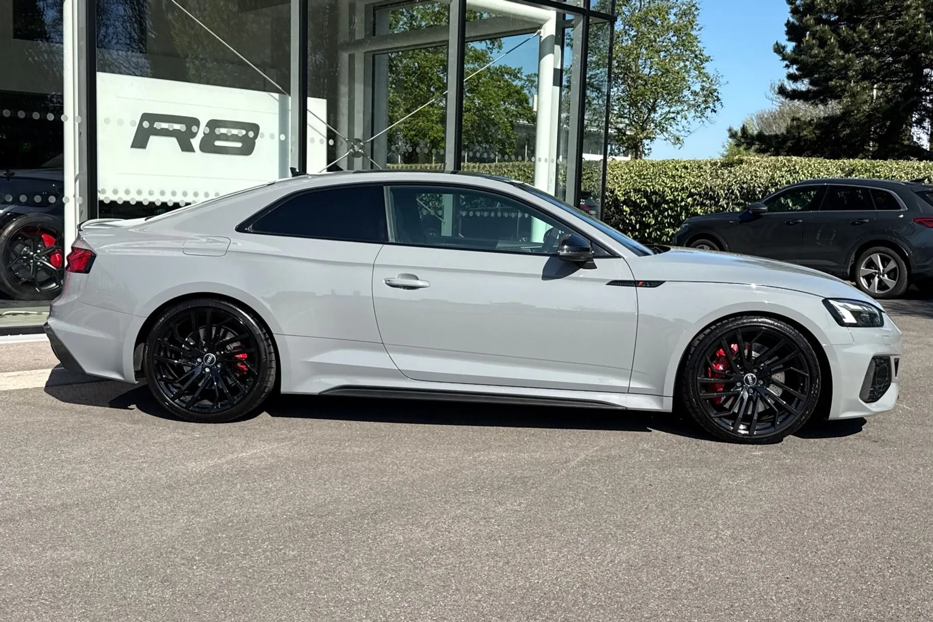 Audi RS5 thumbnail image number 2